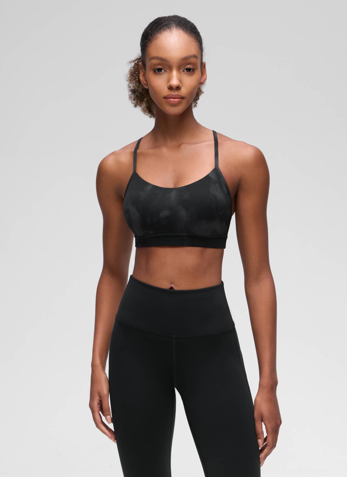 CRZ YOGA Women's Yoga Light Support Butterluxe Sports Bra Y back Black Tie Dye Flowers @model_info:Patrica