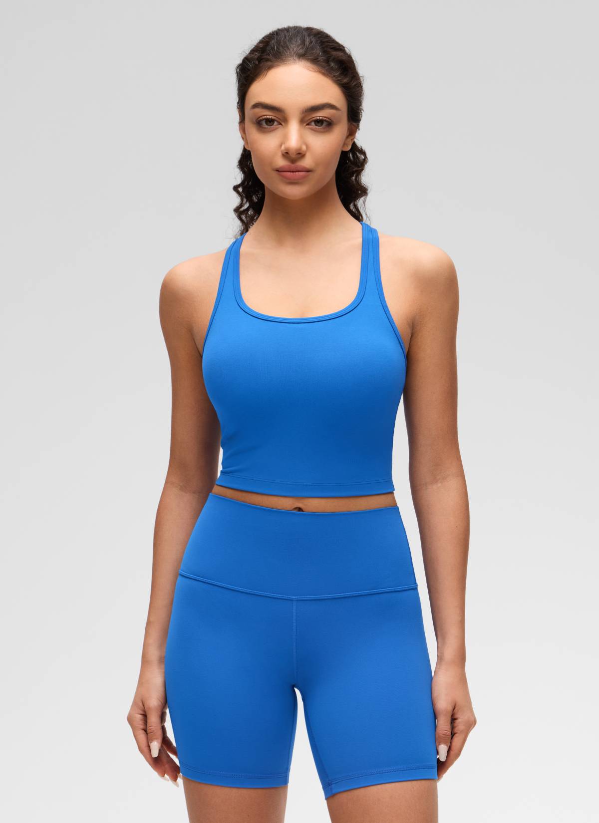 حمالة صدر يوغا نسائية من CRZ YOGA بدعم خفيف Butterluxe بياقة دائرية وتصميم Y-Back، لون أزرق لامع