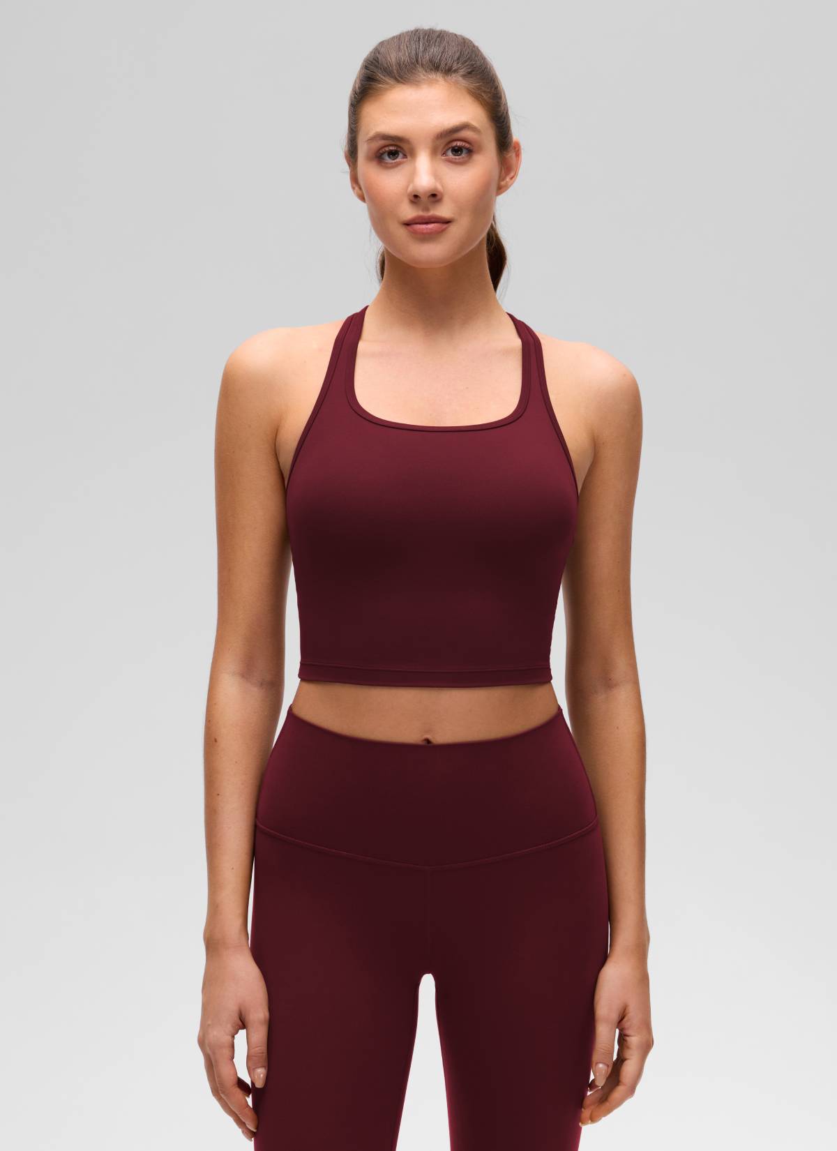 حمالة صدر يوغا نسائية من CRZ YOGA بدعم خفيف Butterluxe بياقة دائرية وتصميم Y-Back، لون أحمر ميرلو