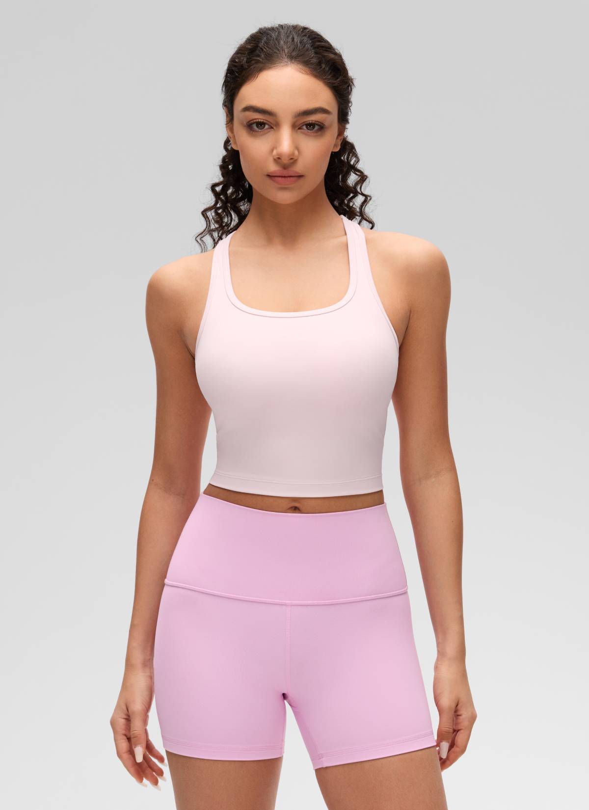 حمالة صدر يوغا نسائية من CRZ YOGA بدعم خفيف Butterluxe بياقة دائرية وتصميم Y-Back، لون وردي فراولة