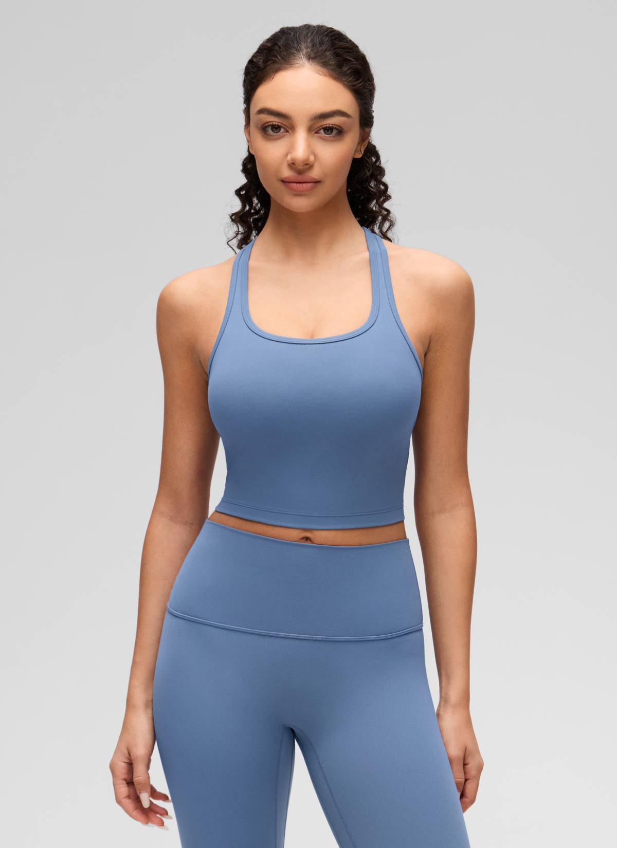 حمالة صدر يوغا نسائية من CRZ YOGA بدعم خفيف Butterluxe بياقة دائرية وتصميم Y-Back، لون أزرق واحة