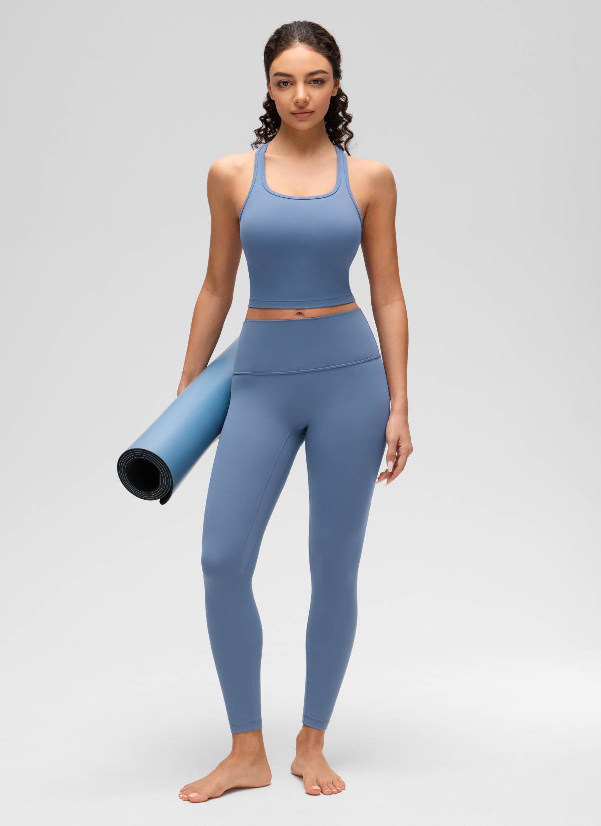 حمالة صدر يوغا نسائية من CRZ YOGA بدعم خفيف Butterluxe بياقة دائرية وتصميم Y-Back، لون أزرق واحة