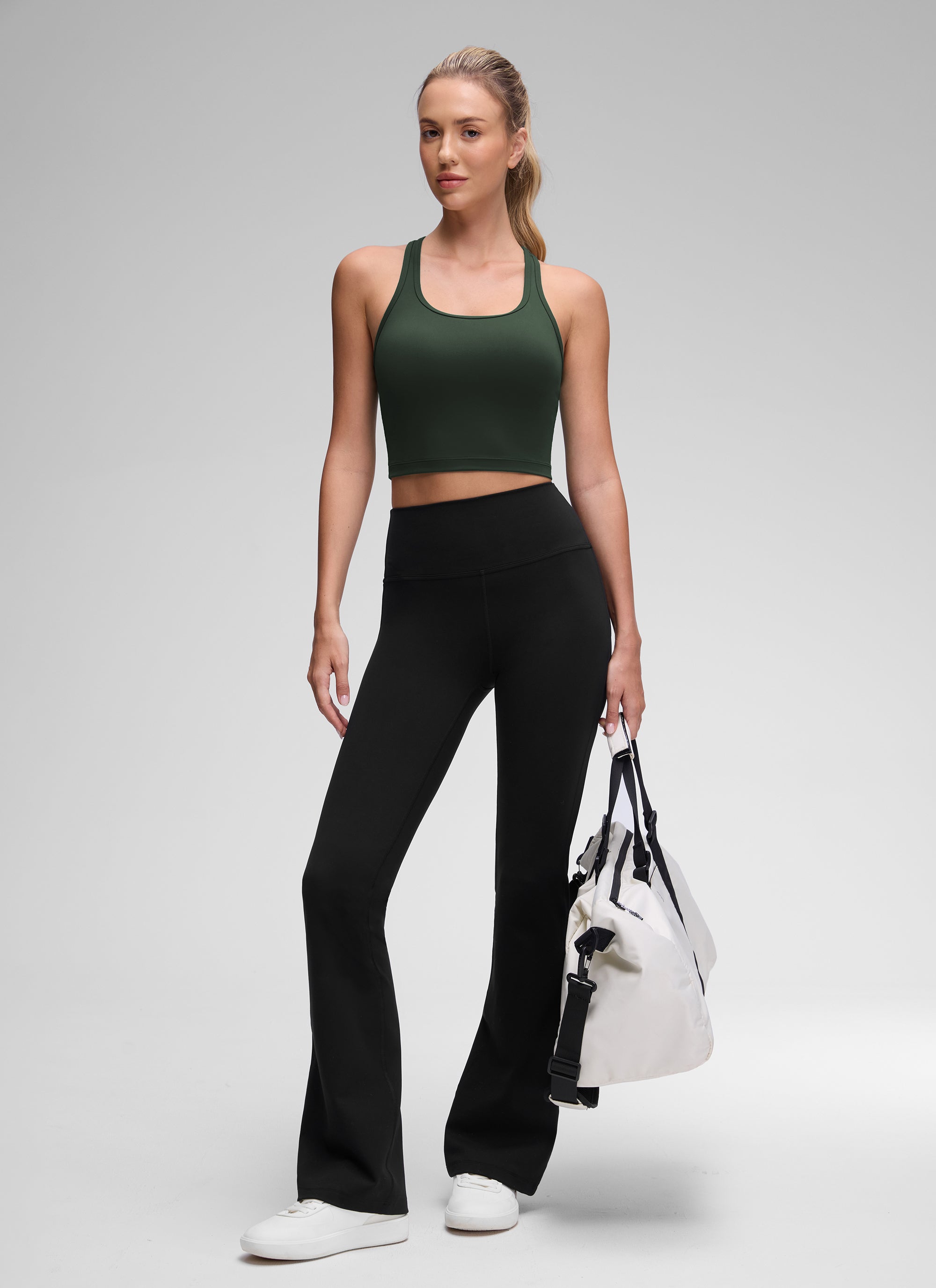 CRZ YOGA حمالة صدر نسائية لليوغا Butterluxe بياقة دائرية ودعم منخفض وظهر على شكل Y لون أخضر ليجند