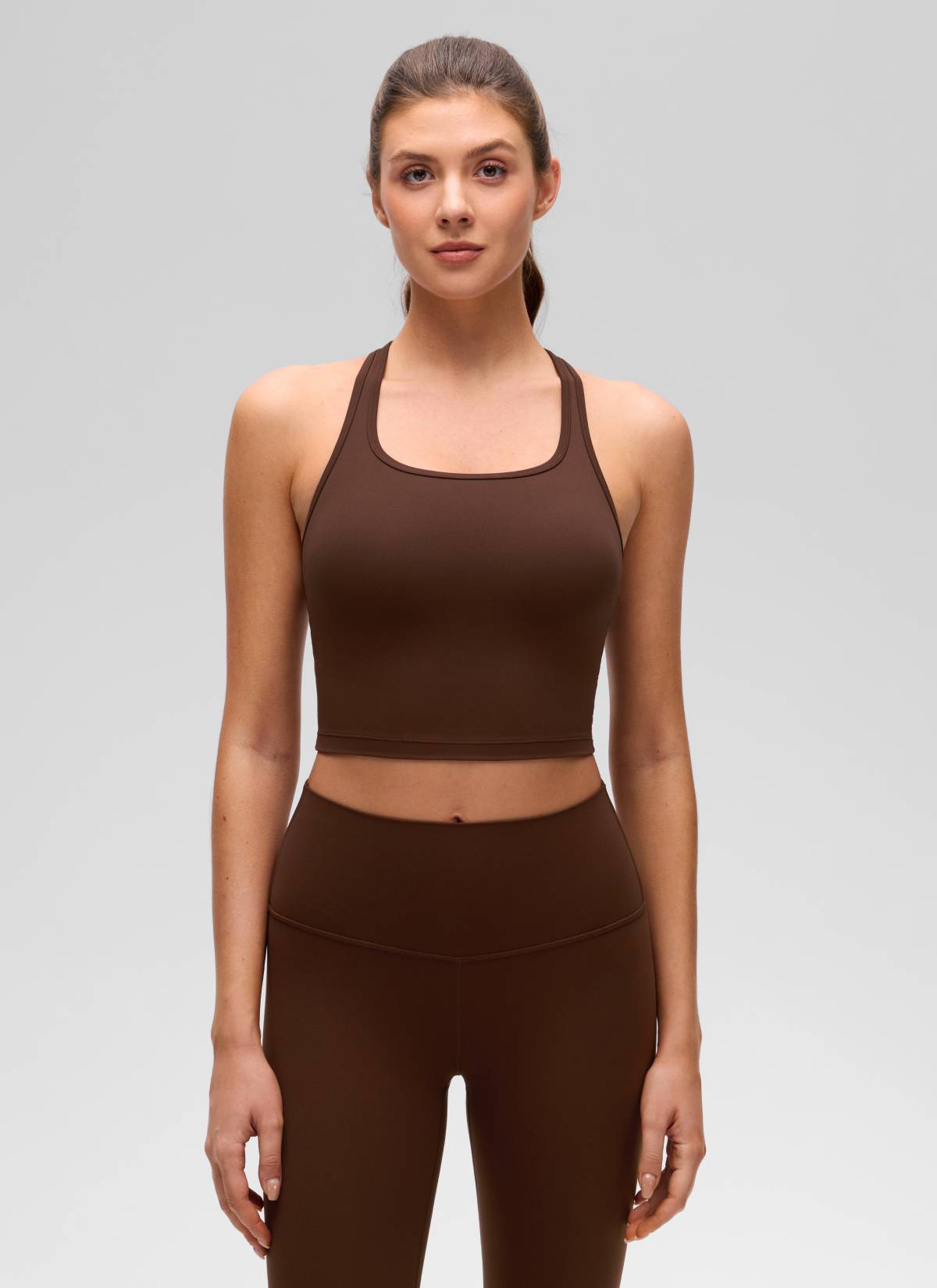 حمالة صدر يوغا نسائية من CRZ YOGA بدعم خفيف Butterluxe بياقة دائرية وتصميم Y-Back، لون بني حممي