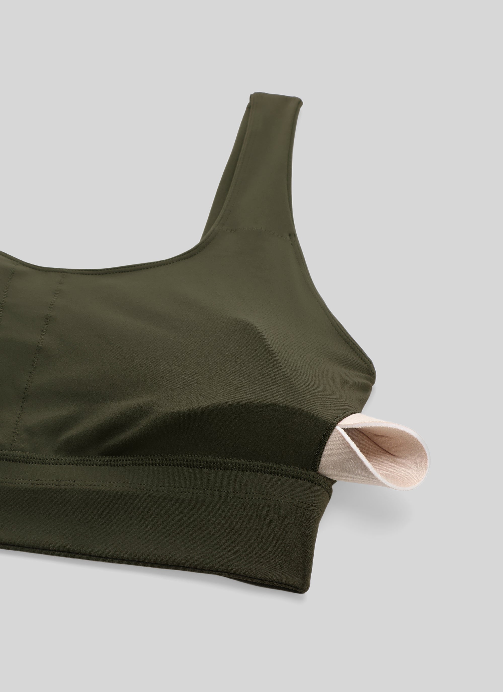 حمالة صدر رياضية Butterluxe طويلة للنساء من CRZ YOGA لدعم منخفض لليوغا بظهر على شكل U أخضر زيتي