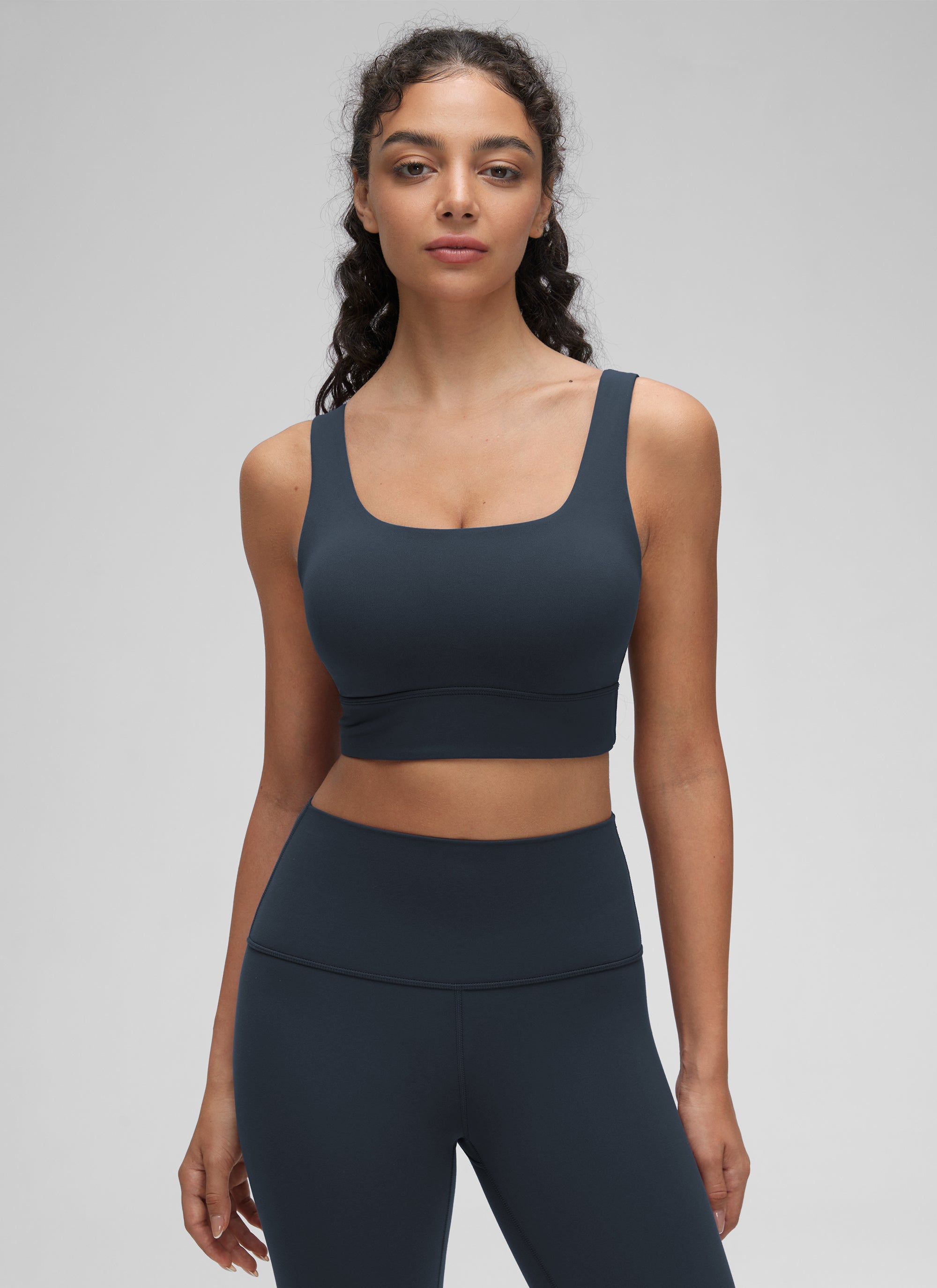حمالة صدر رياضية Butterluxe طويلة للنساء من CRZ YOGA لدعم منخفض لليوغا بظهر على شكل U كحلي حقيقي