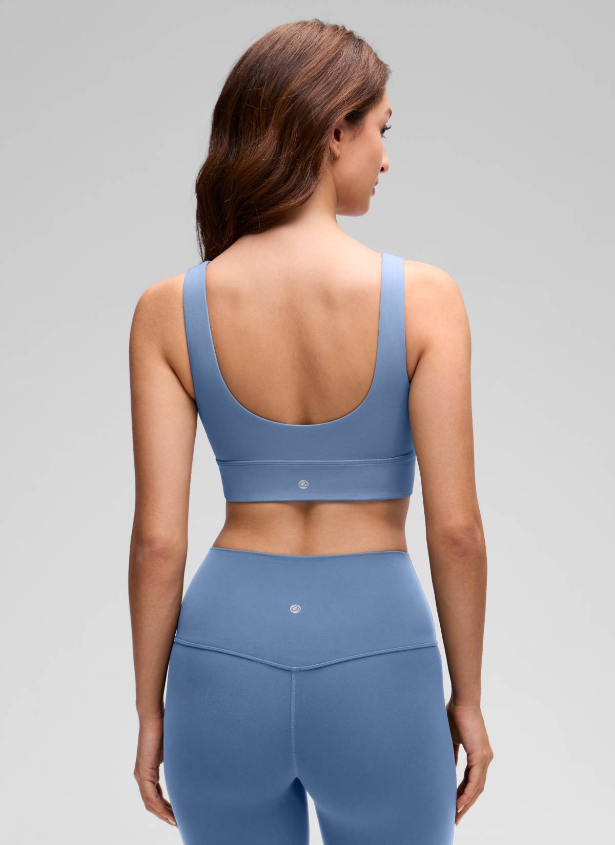 حمالة صدر رياضية طويلة من CRZ YOGA للنساء لليوغا بدعم منخفض Butterluxe بظهر على شكل حرف U بلون أزرق الواحة.