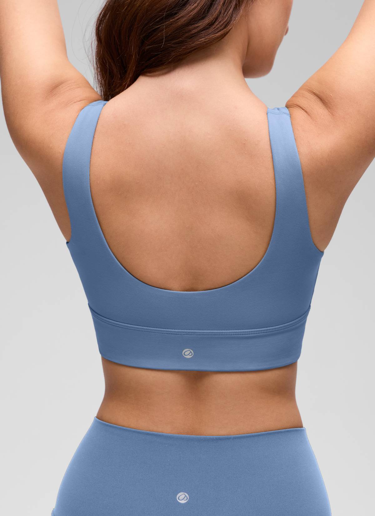 حمالة صدر رياضية طويلة من CRZ YOGA للنساء لليوغا بدعم منخفض Butterluxe بظهر على شكل حرف U بلون أزرق الواحة.