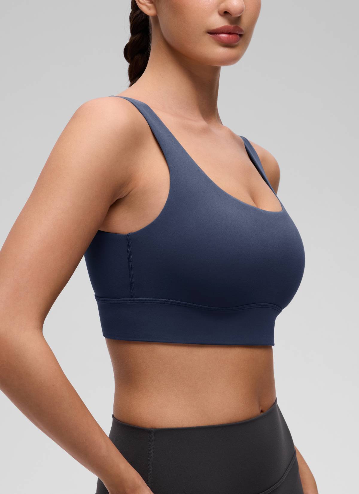 حمالة صدر رياضية Butterluxe طويلة للنساء من CRZ YOGA لدعم منخفض لليوغا بظهر على شكل U أزرق كلوب