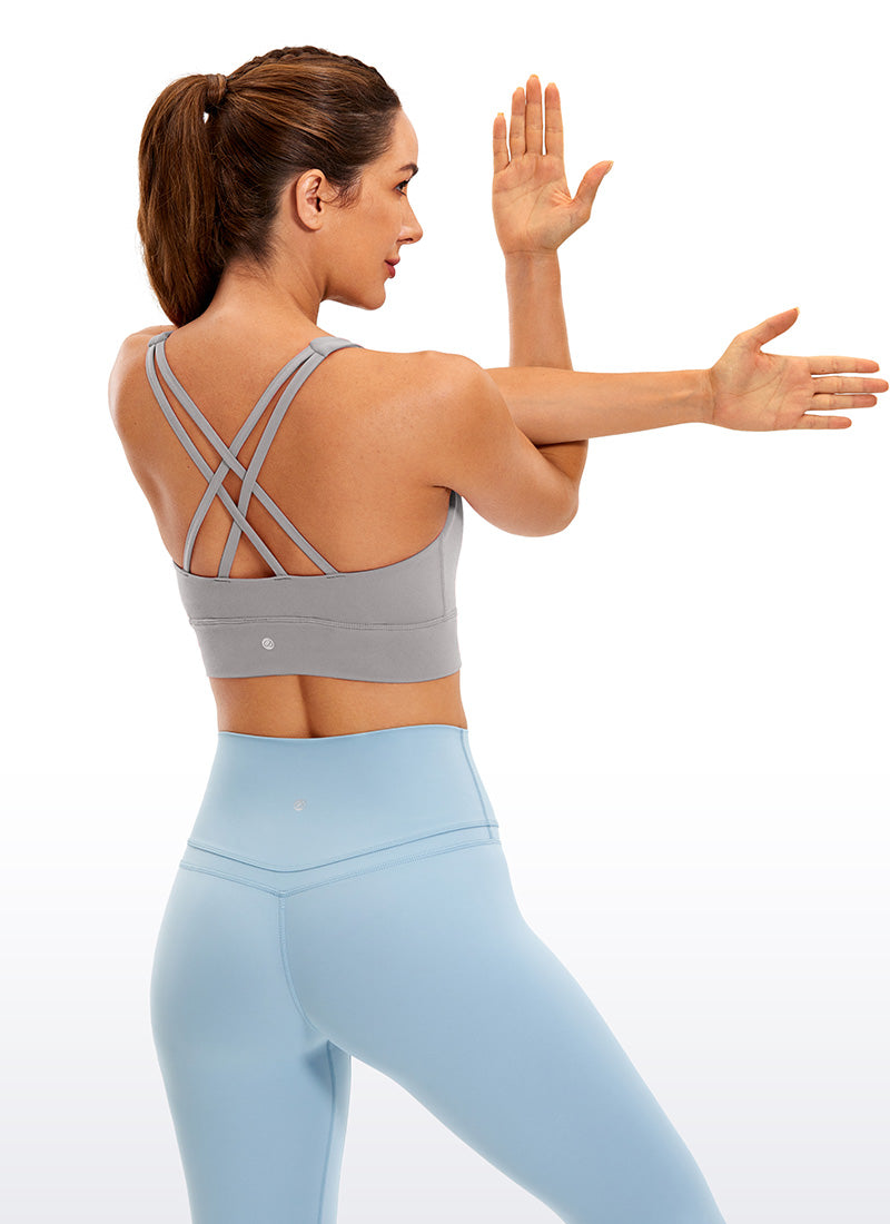 حمالة صدر Butterluxe للتدريب بدعم متوسط للنساء بظهر بأشرطة من CRZ YOGA، رمادي نورس