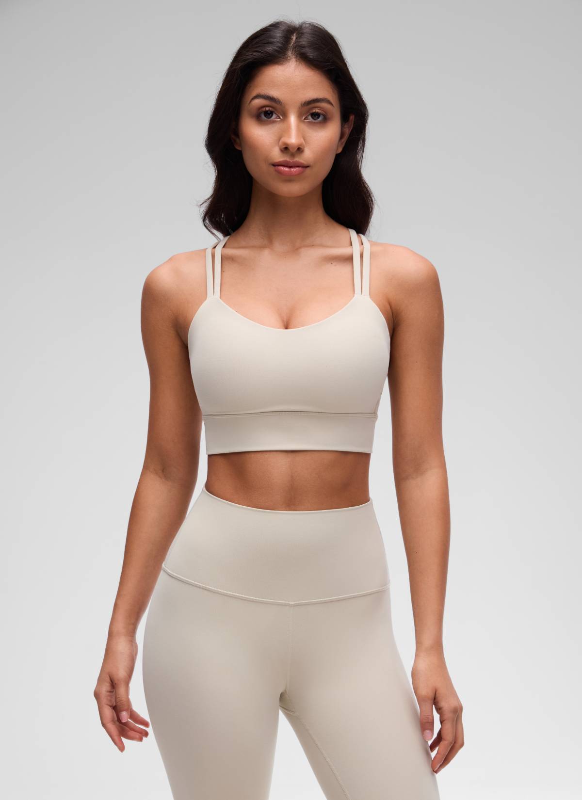 حمالة صدر نسائية Butterluxe بتصميم طويل وحمالات رفيعة متقاطعة مع أكواب مسبقة الصك من CRZ YOGA باللون البني الصحراوي