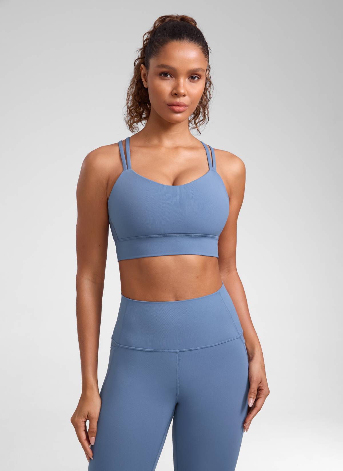 حمالة صدر نسائية Butterluxe بتصميم طويل وحمالات رفيعة متقاطعة مع أكواب مسبقة الصك من CRZ YOGA باللون الأزرق الواحاتي
