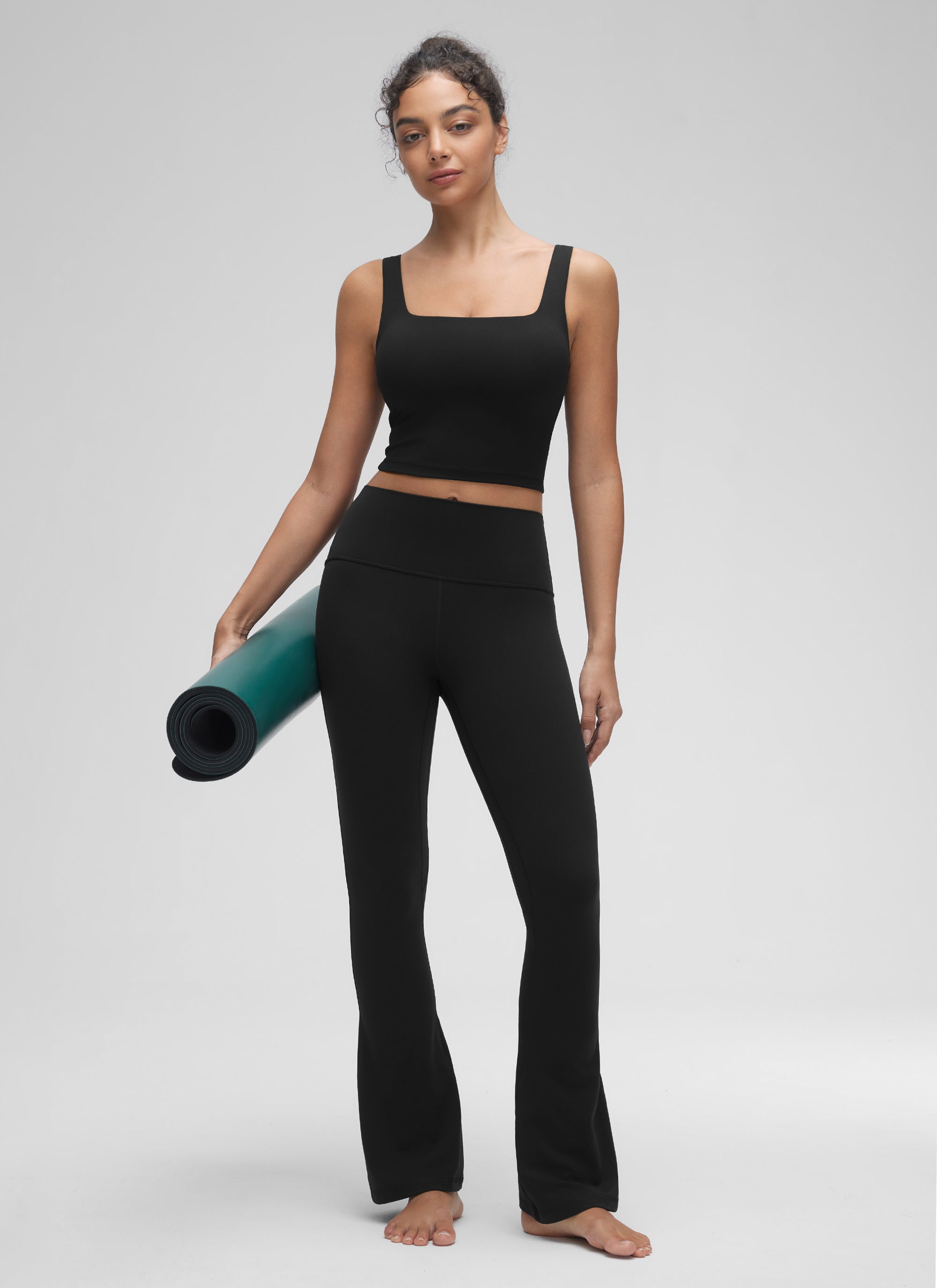 حمالة صدر يوغا نسائية من CRZ YOGA منخفضة التأثير Butterluxe طويلة بياقة مربعة، أسود