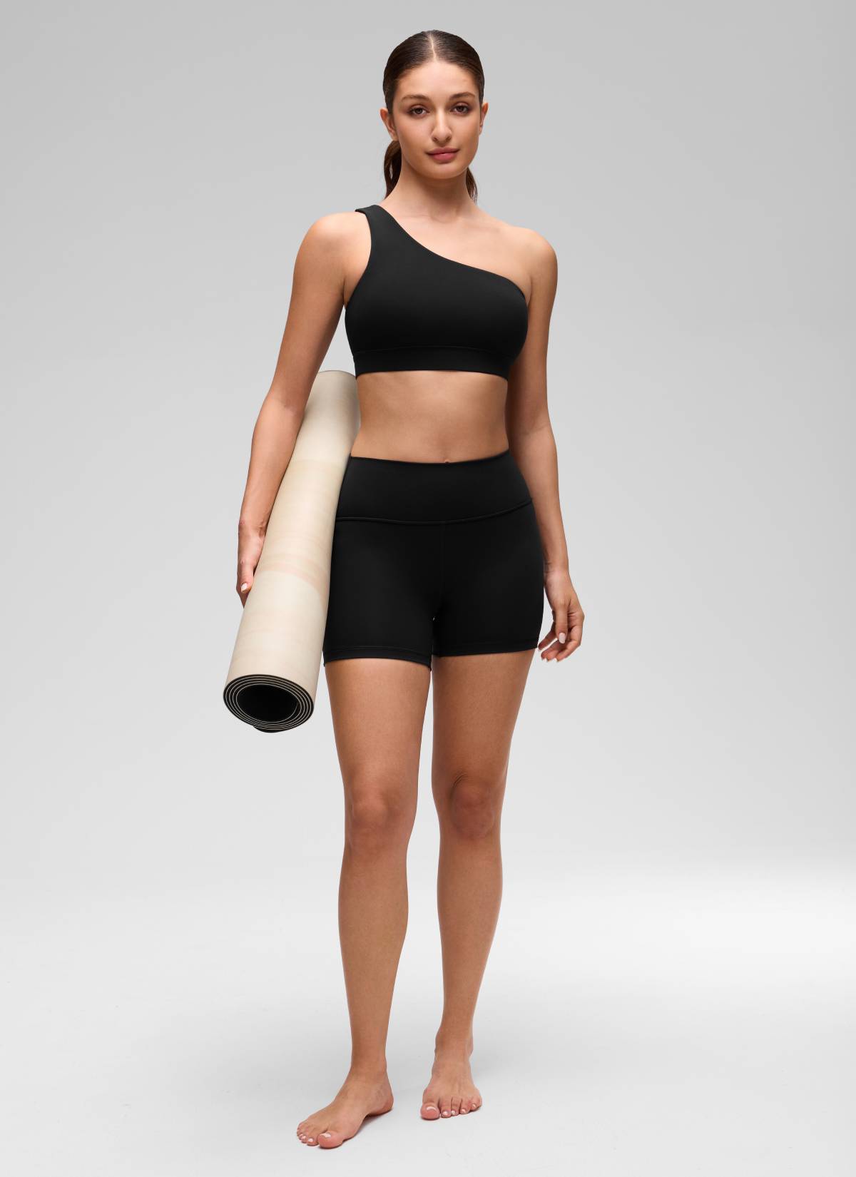 CRZ YOGA Butterluxe حمالة صدر رياضية نسائية بكتف واحد، غير متماثلة، مبطنة، باللون الأسود
