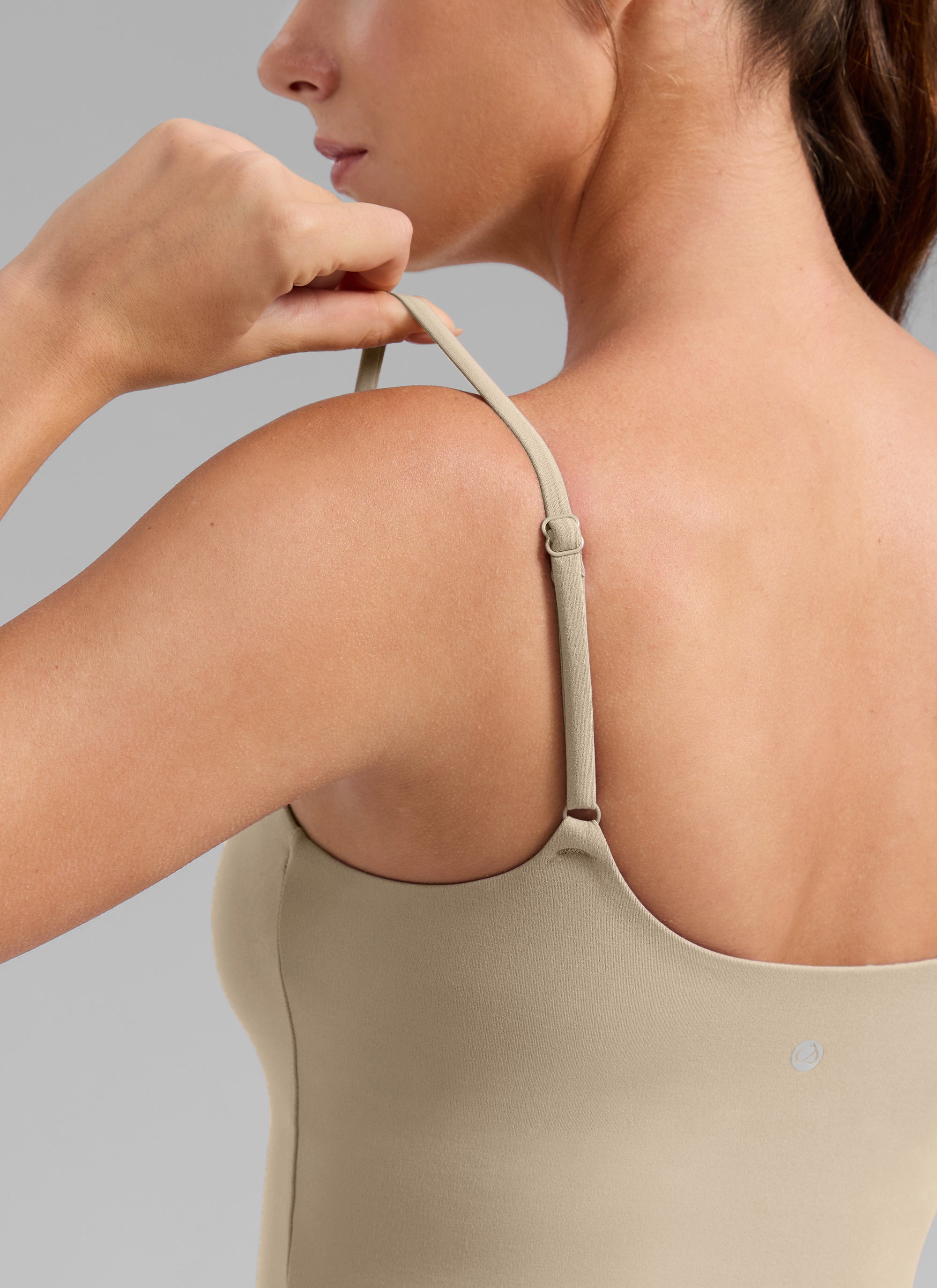 حمالة صدر رياضية طويلة لليوجا برقبة دائرية وظهر على شكل حرف U من CRZ YOGA نسائي Butterlift بلون البلوط