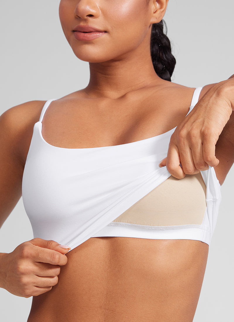 حمالة صدر رياضية طويلة لليوجا برقبة دائرية وظهر على شكل حرف U من Butterlift للنساء من CRZ YOGA باللون الأبيض