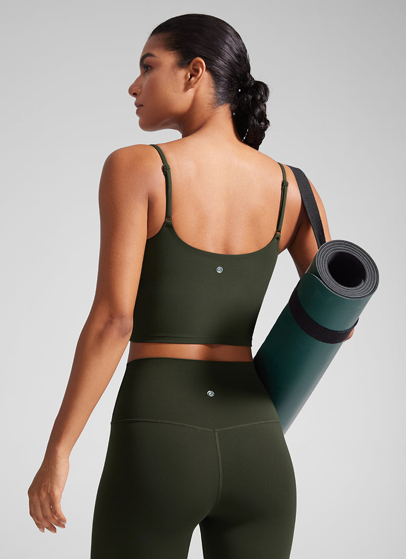 حمالة صدر رياضية طويلة لليوجا برقبة دائرية وظهر على شكل حرف U من Butterlift للنساء من CRZ YOGA باللون الأخضر الزيتي