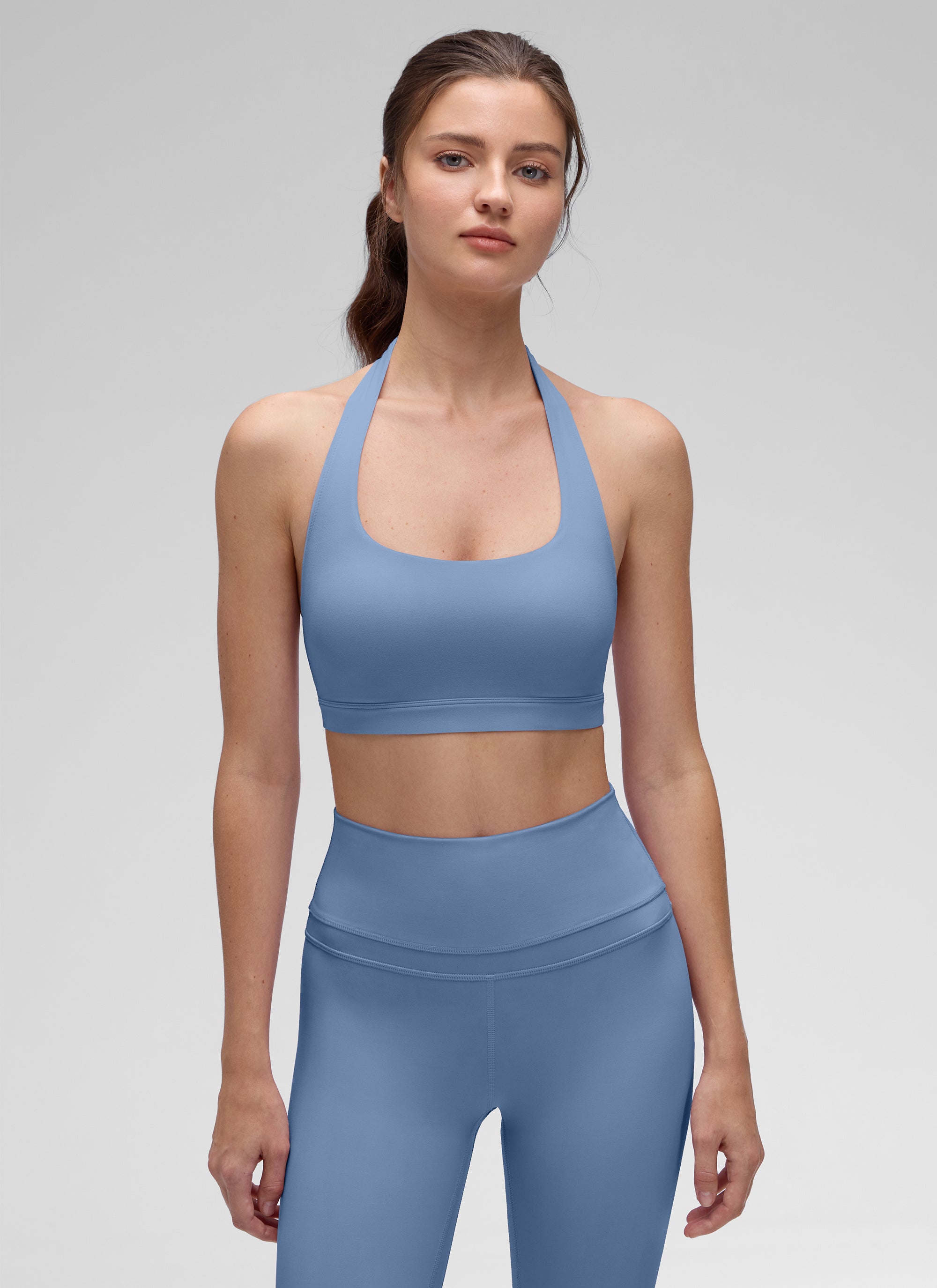 CRZ YOGA Womens Yoga Scoop Neck Padded Open Back Sports Bras Oasis Blue @model_info:Kerr