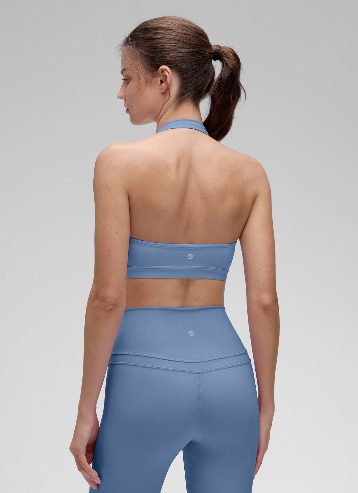 CRZ YOGA Womens Yoga Scoop Neck Padded Open Back Sports Bras Oasis Blue @model_info:Kerr