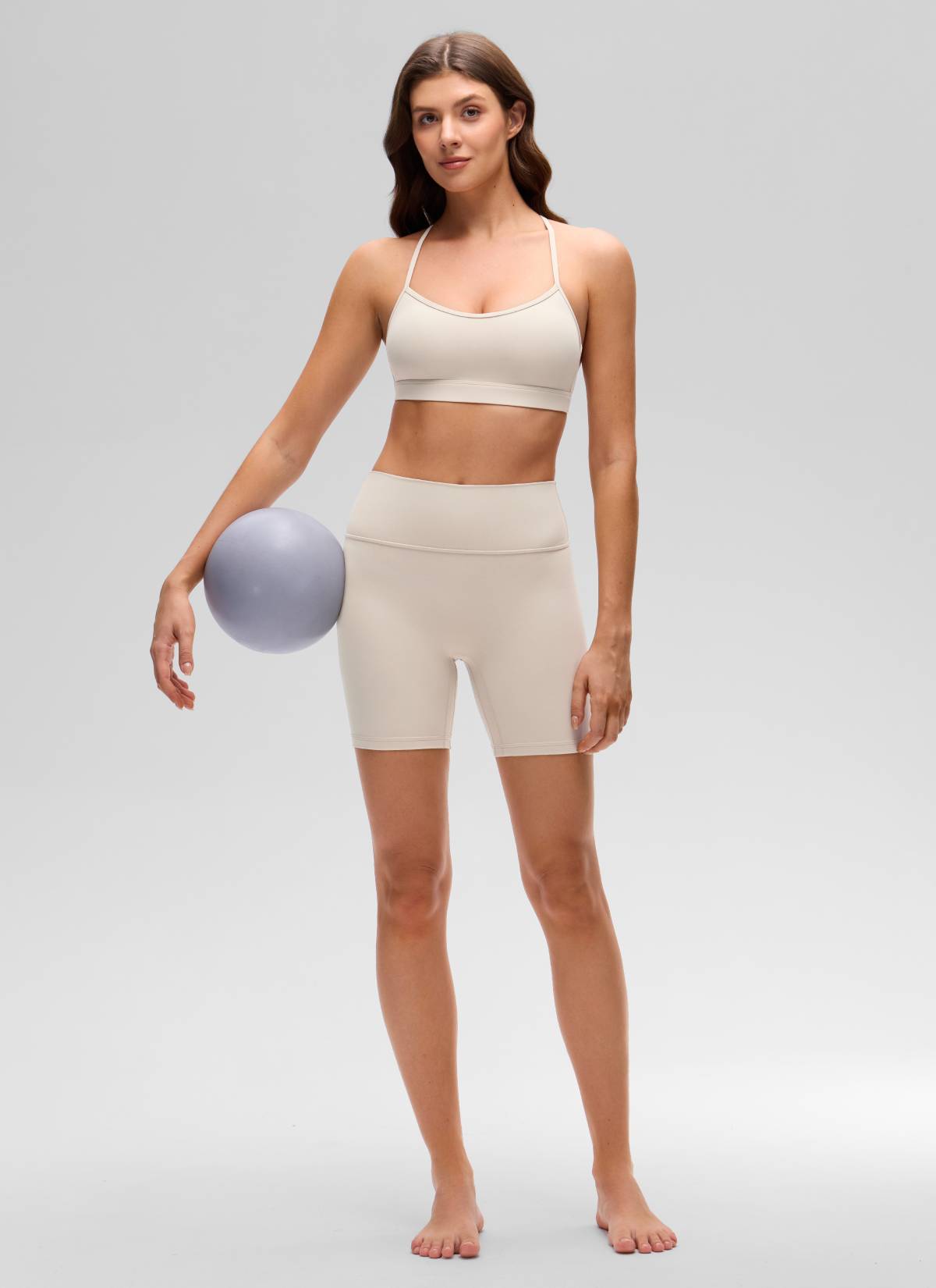حمالة صدر رياضية للنساء من CRZ YOGA بتصميم Butterluxe لليوغا بفتحة رقبة دائرية وظهر متقاطع، لون بني موهافي