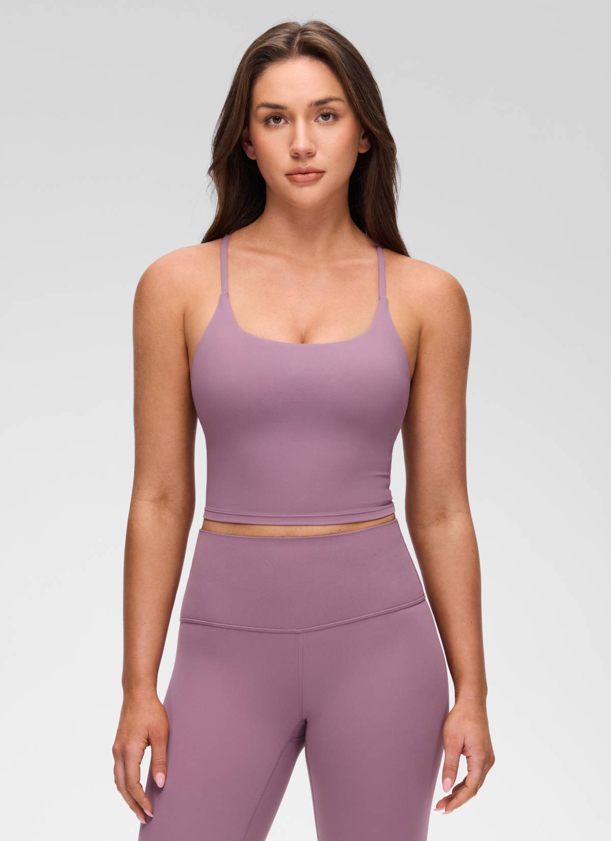 تانك توب نسائي من CRZ YOGA Butterluxe برقبة على شكل U وظهر متقاطع ملتوي مع حمالة صدر مدمجة بلون لافندر فاتح