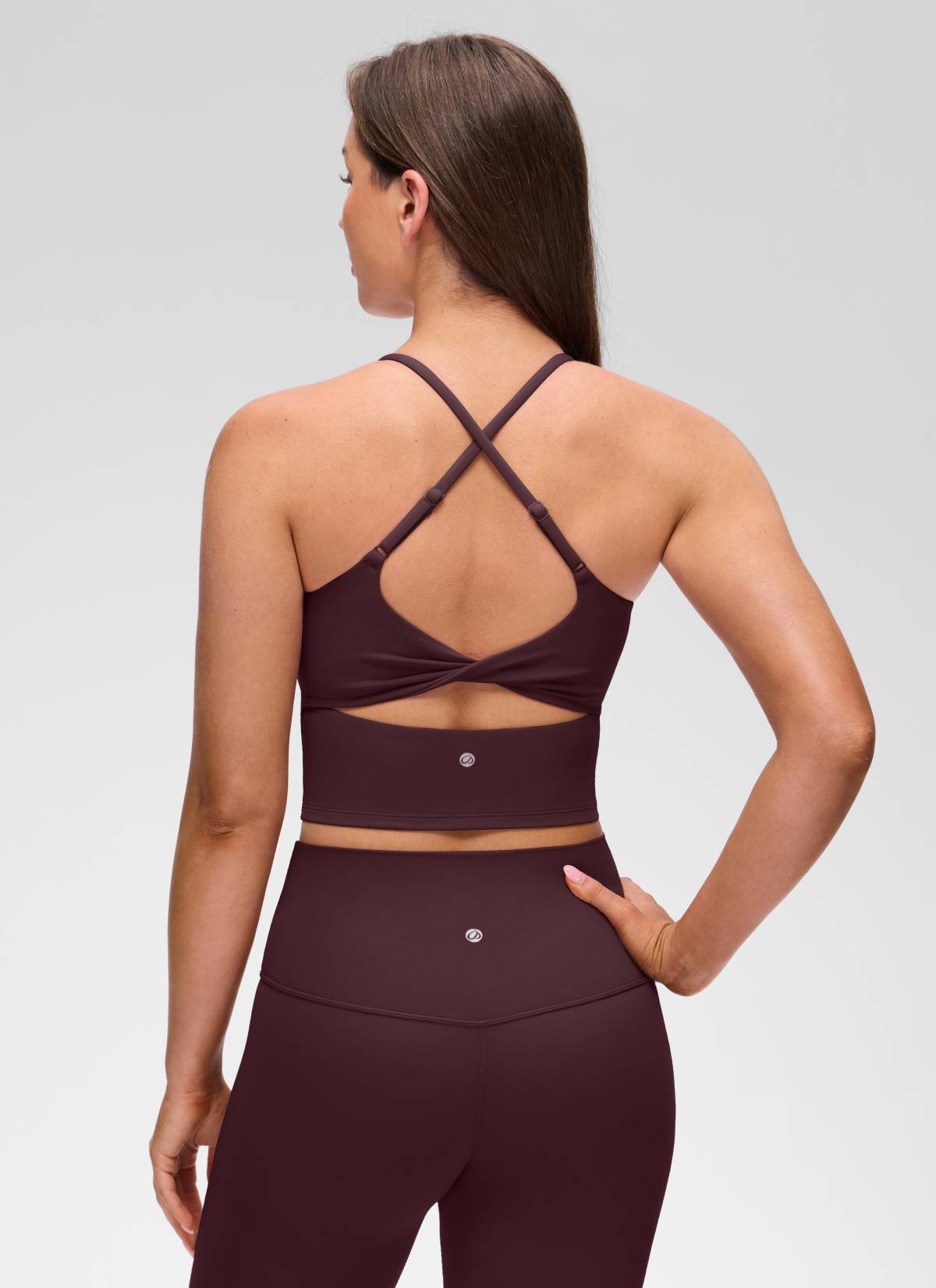 تانك توب نسائي من CRZ YOGA Butterluxe برقبة على شكل U وظهر متقاطع ملتوي مع حمالة صدر مدمجة بلون برقوق ناضج