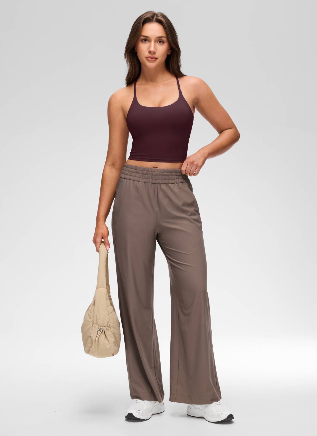 تانك توب نسائي من CRZ YOGA Butterluxe برقبة على شكل U وظهر متقاطع ملتوي مع حمالة صدر مدمجة بلون برقوق ناضج