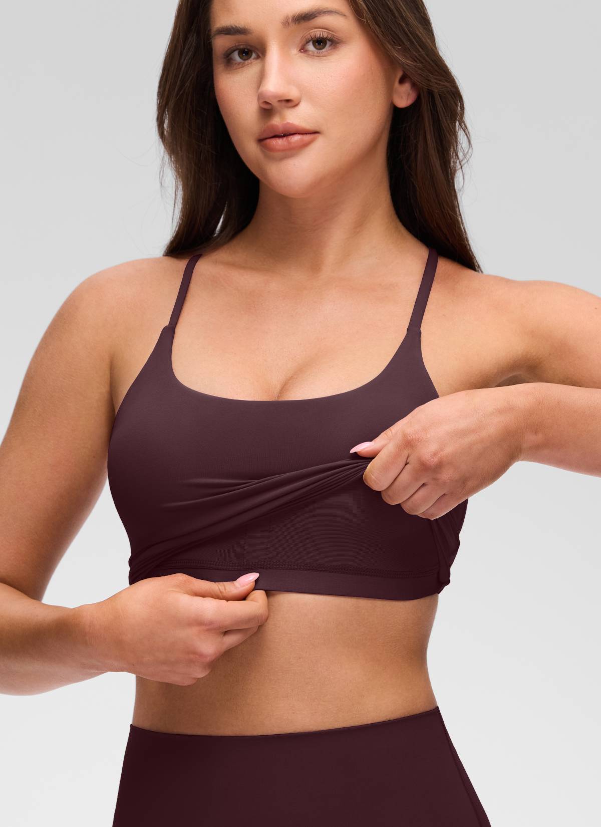 تانك توب نسائي من CRZ YOGA Butterluxe برقبة على شكل U وظهر متقاطع ملتوي مع حمالة صدر مدمجة بلون برقوق ناضج