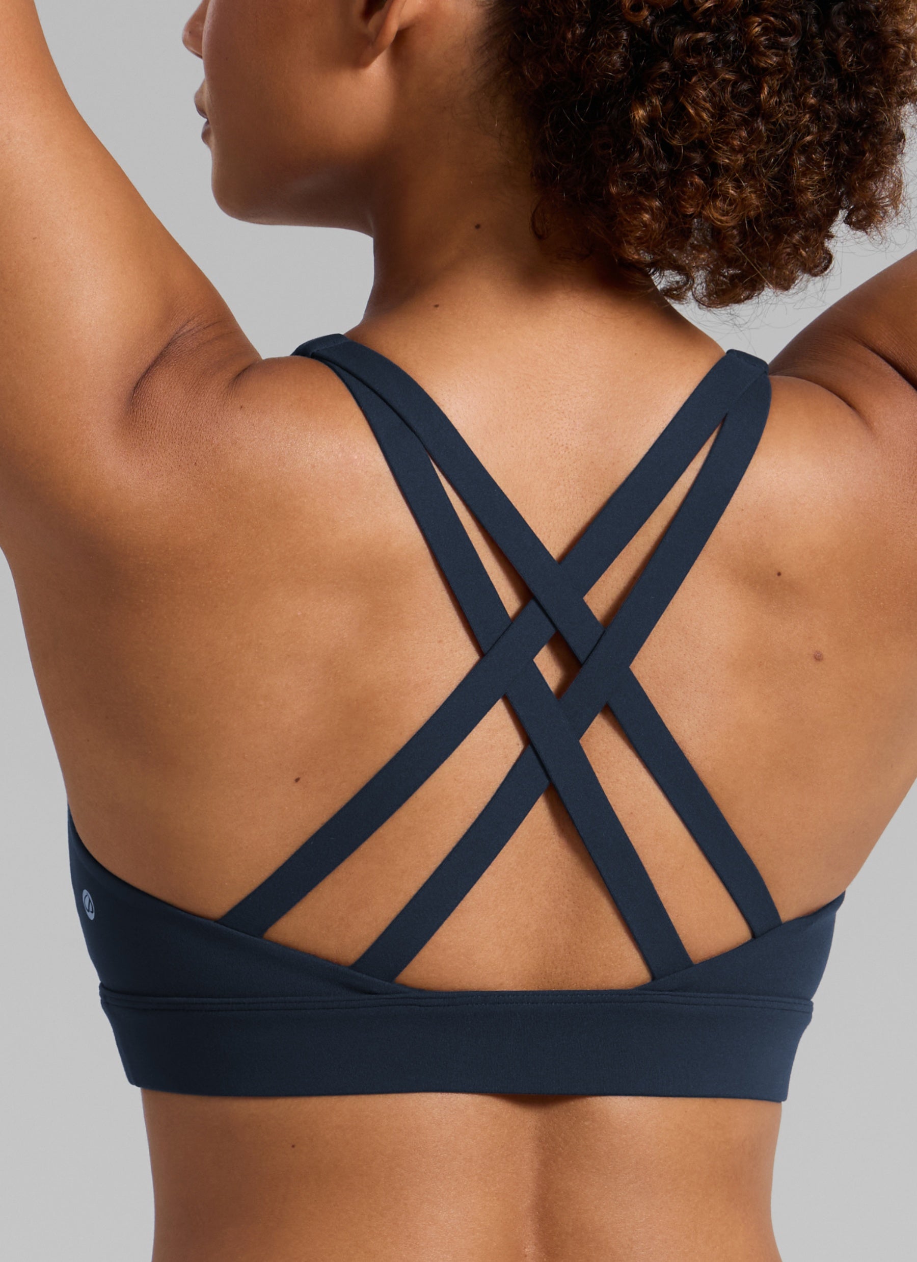 حمالة صدر رياضية نسائية من CRZ YOGA من طراز Butterlift® للتدريب بياقة دائرية وظهر متقاطع باللون الكحلي الداكن