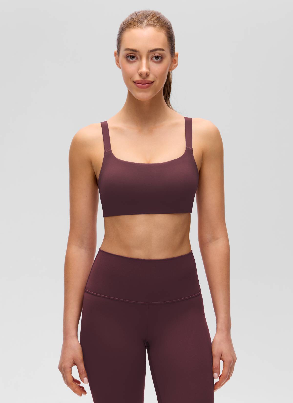 حمالة صدر رياضية بفتحة رقبة على شكل حرف U وظهر مربع لليوغا Butterluxe للنساء من CRZ YOGA لون برقوقي ناضج