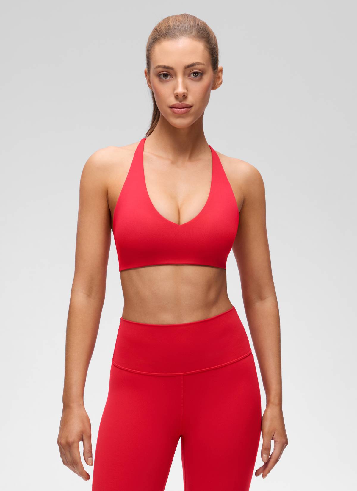 حمالة صدر رياضية Butterluxe لليوغا بقبة V وتصميم خلفي متقاطع وملتف للنساء من CRZ YOGA بلون أحمر أورورا