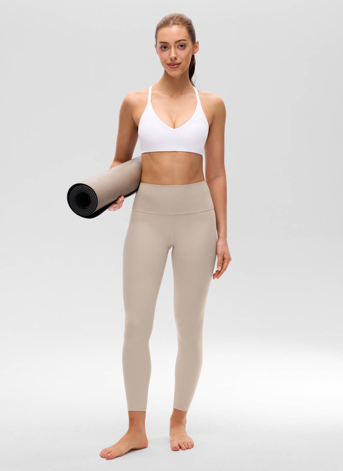 حمالة صدر رياضية للنساء Butterluxe برقبة على شكل حرف V وأشرطة رفيعة وتصميم ظهر متقاطع من CRZ YOGA باللون الأبيض