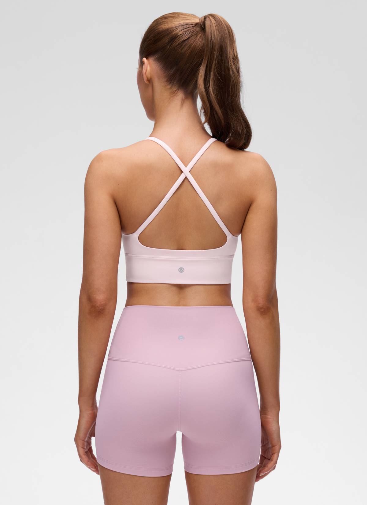 حمالة صدر رياضية طويلة للنساء من CRZ YOGA، Butterluxe ، برقبة على شكل V وظهر متقاطع، باللون الوردي الفراولة