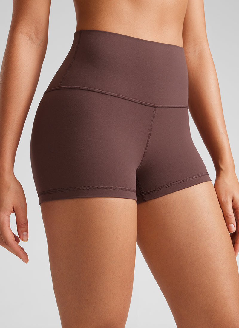 شورتات يوغا نسائية من CRZ YOGA، ذات خصر مرتفع، بنمط «Booty Butterluxe »، بطول 2.5 بوصة، لون تاوبي