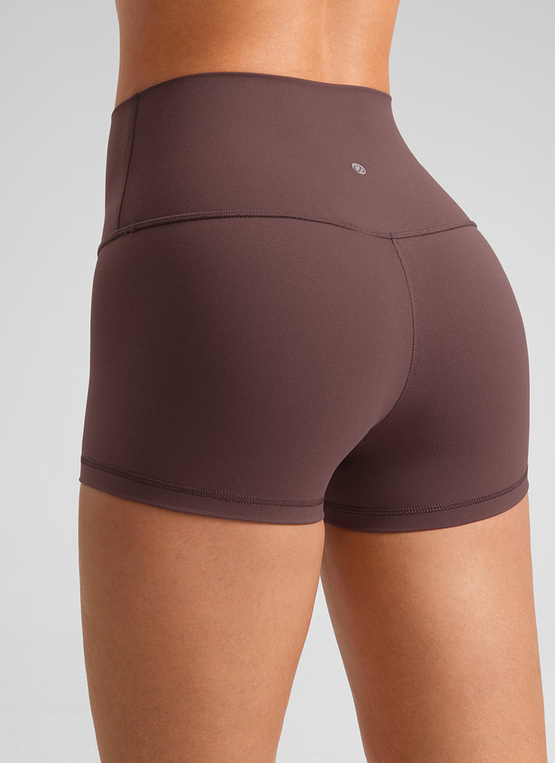شورتات يوغا نسائية من CRZ YOGA، ذات خصر مرتفع، بنمط «Booty Butterluxe »، بطول 2.5 بوصة، لون تاوبي