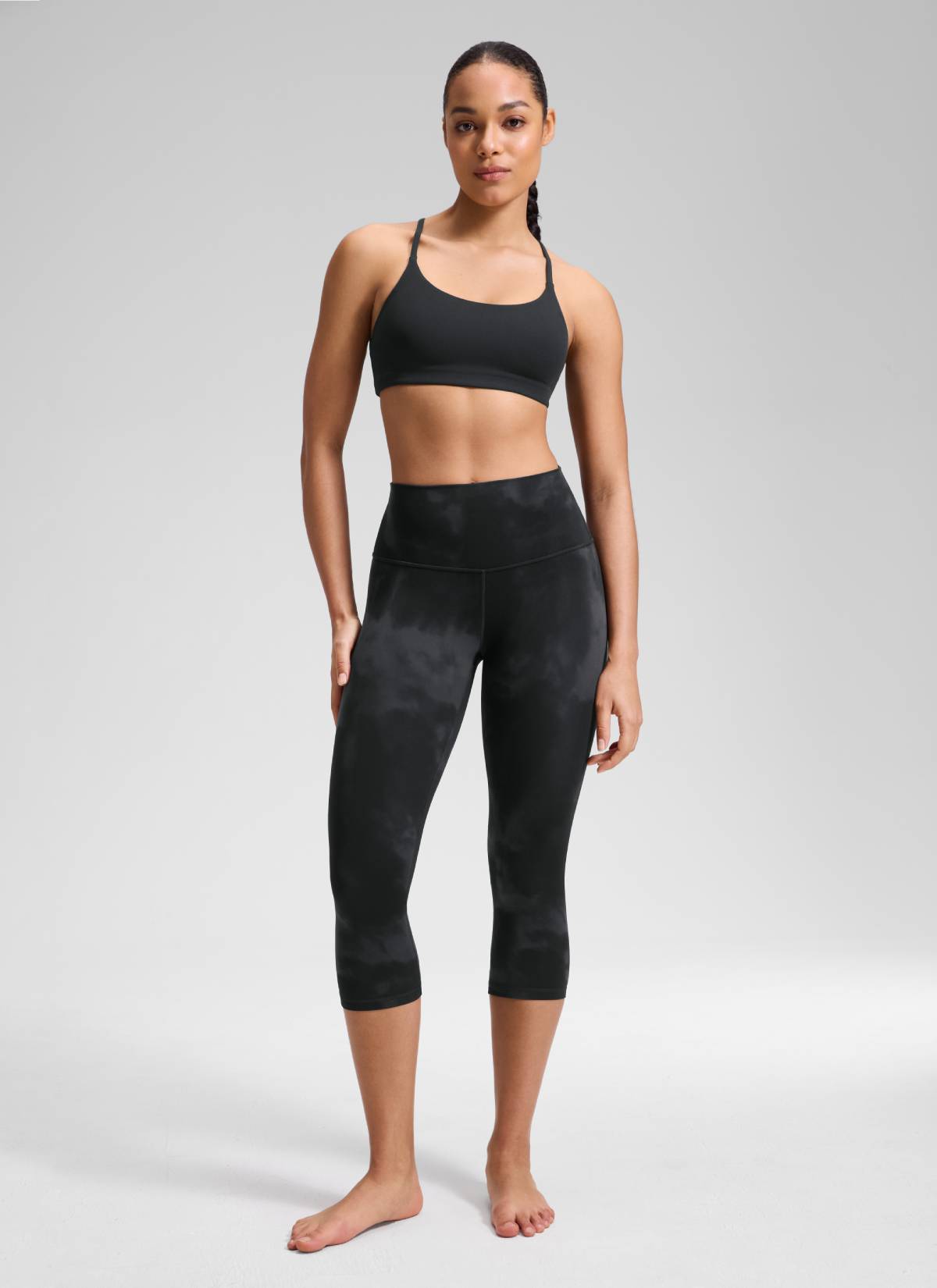 CRZ YOGA ليقنز يوغا Butterluxe نسائي بخصر مرتفع لليوغا والاسترخاء 48 سم زهور تاي داي سوداء