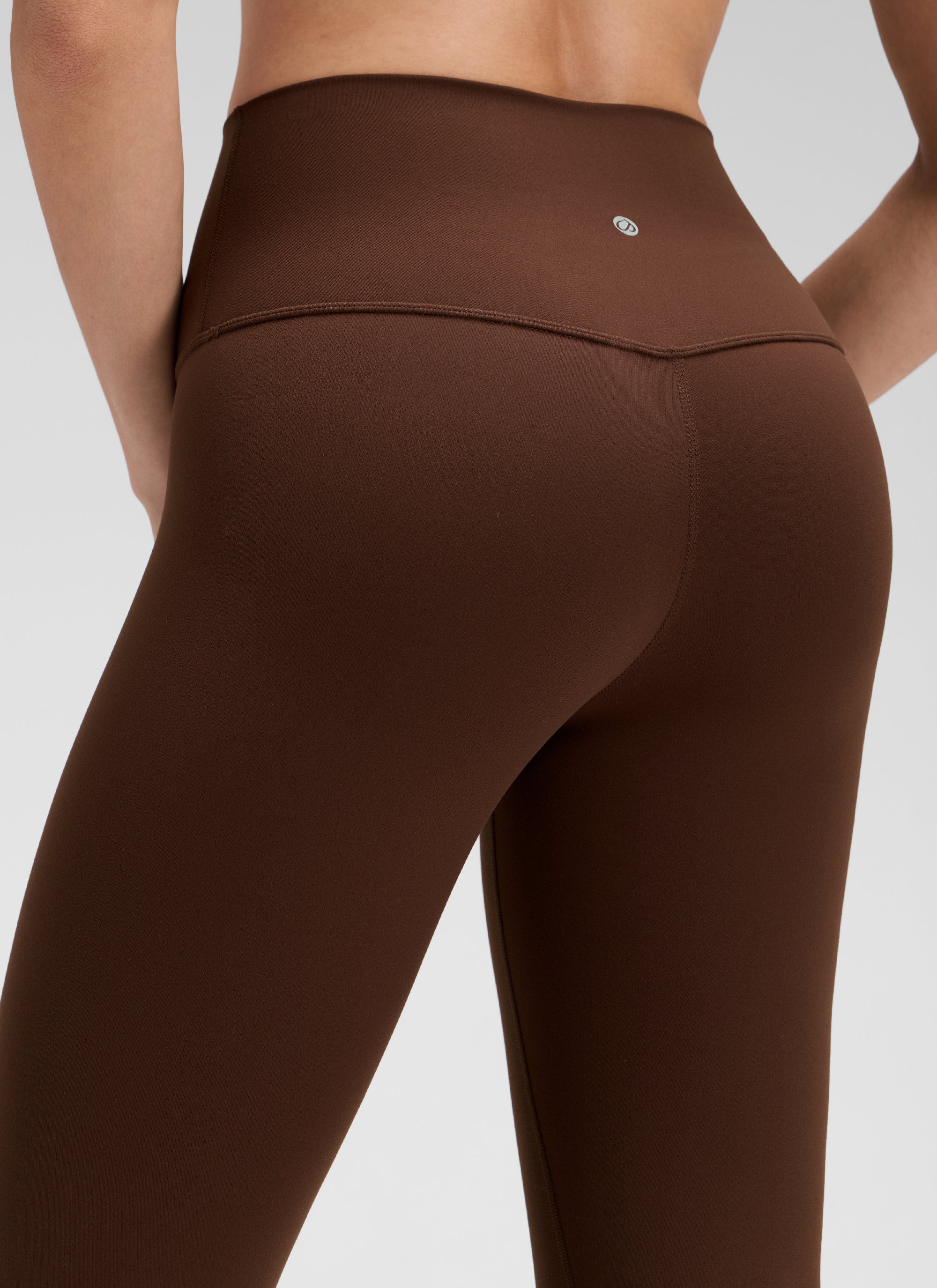 ليقنز يوغا Butterluxe نسائي بخصر عالٍ من CRZ YOGA للاسترخاء واليوغا، 48 سم، بني حممي