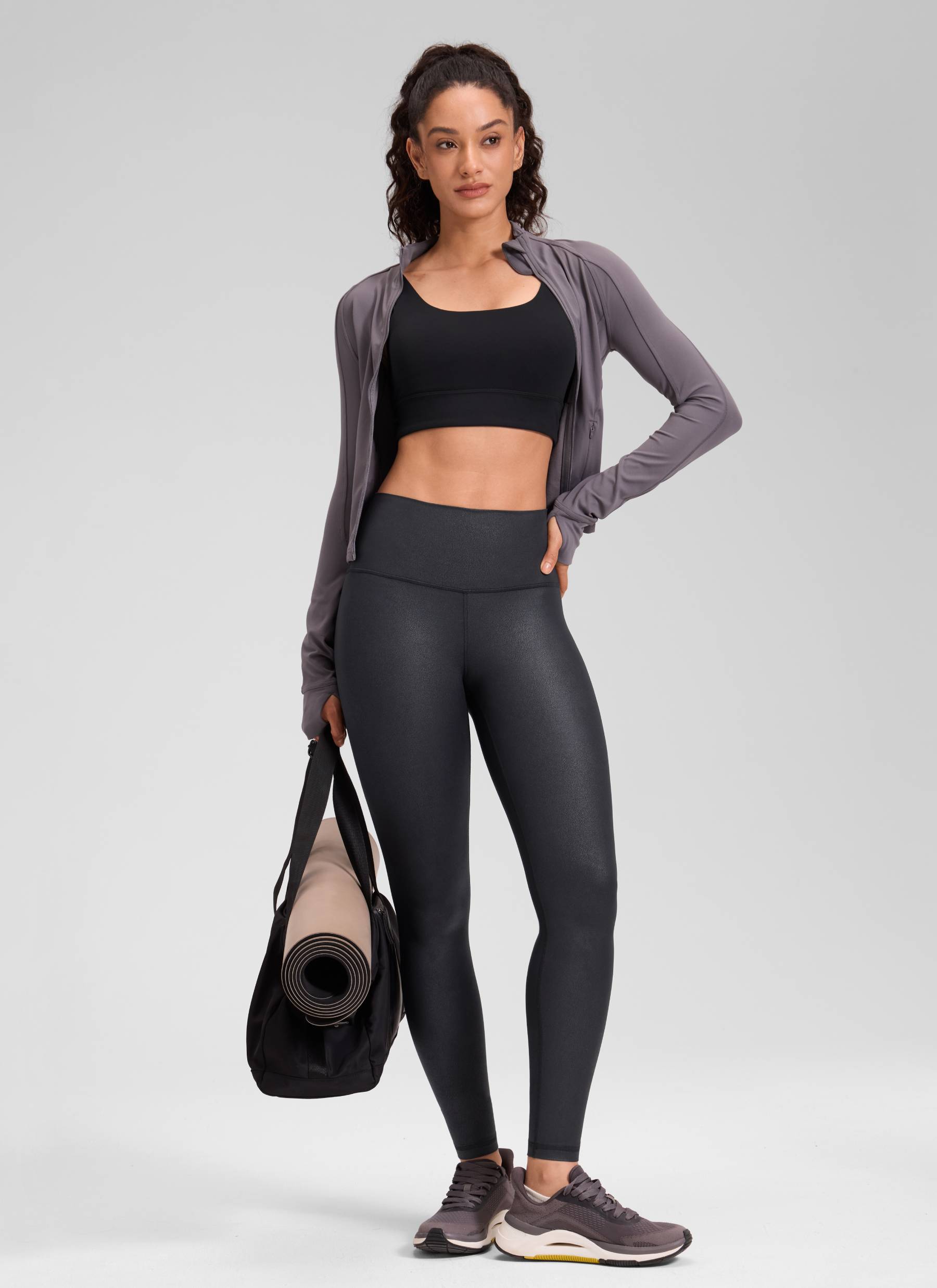 ليقنز نسائي من CRZ YOGA بخصائص مatte Faux Leather من مجموعة Butterluxe بطول 71 سم بنقشة فضية سوداء