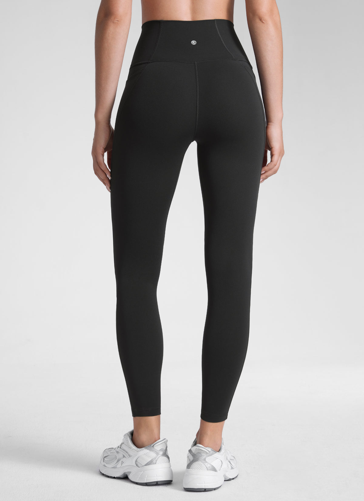 CRZ YOGA Women's Yoga Lounge High Rise Butterluxe Pocket Leggings 25'' Black @model_info:Malisa