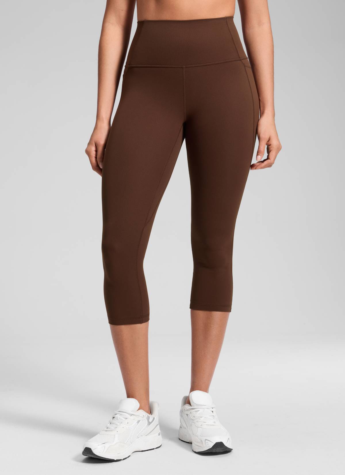 CRZ YOGA - ليغينغز نسائي بخصر Butterluxe وجيوب Butterluxe بطول كابري 19 بوصة، لون بني لافا