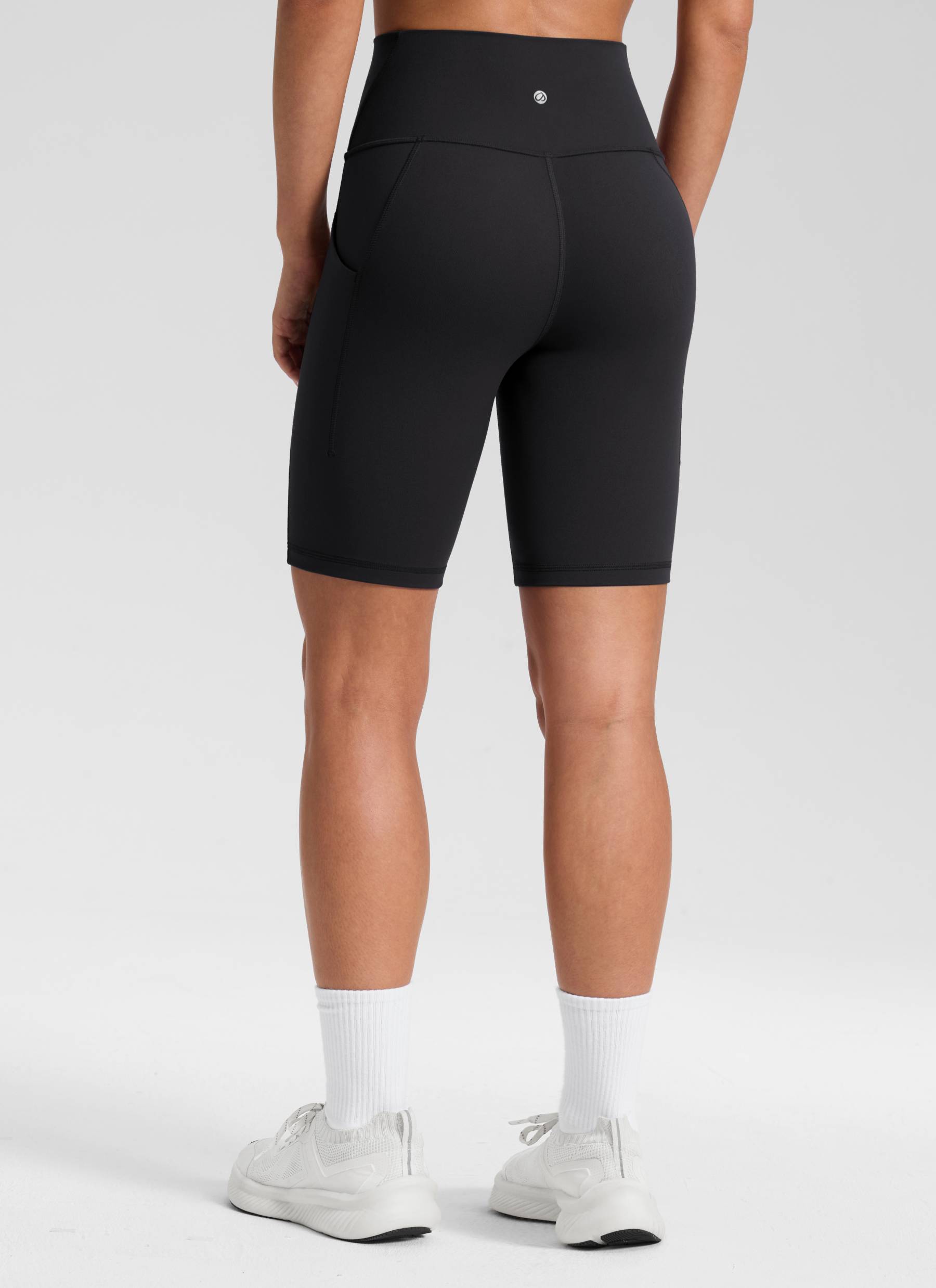 شورت يوغا نسائي من CRZ YOGA بخصر مرتفع وتصميم بايكر Butterluxe بطول 8 بوصات، أسود