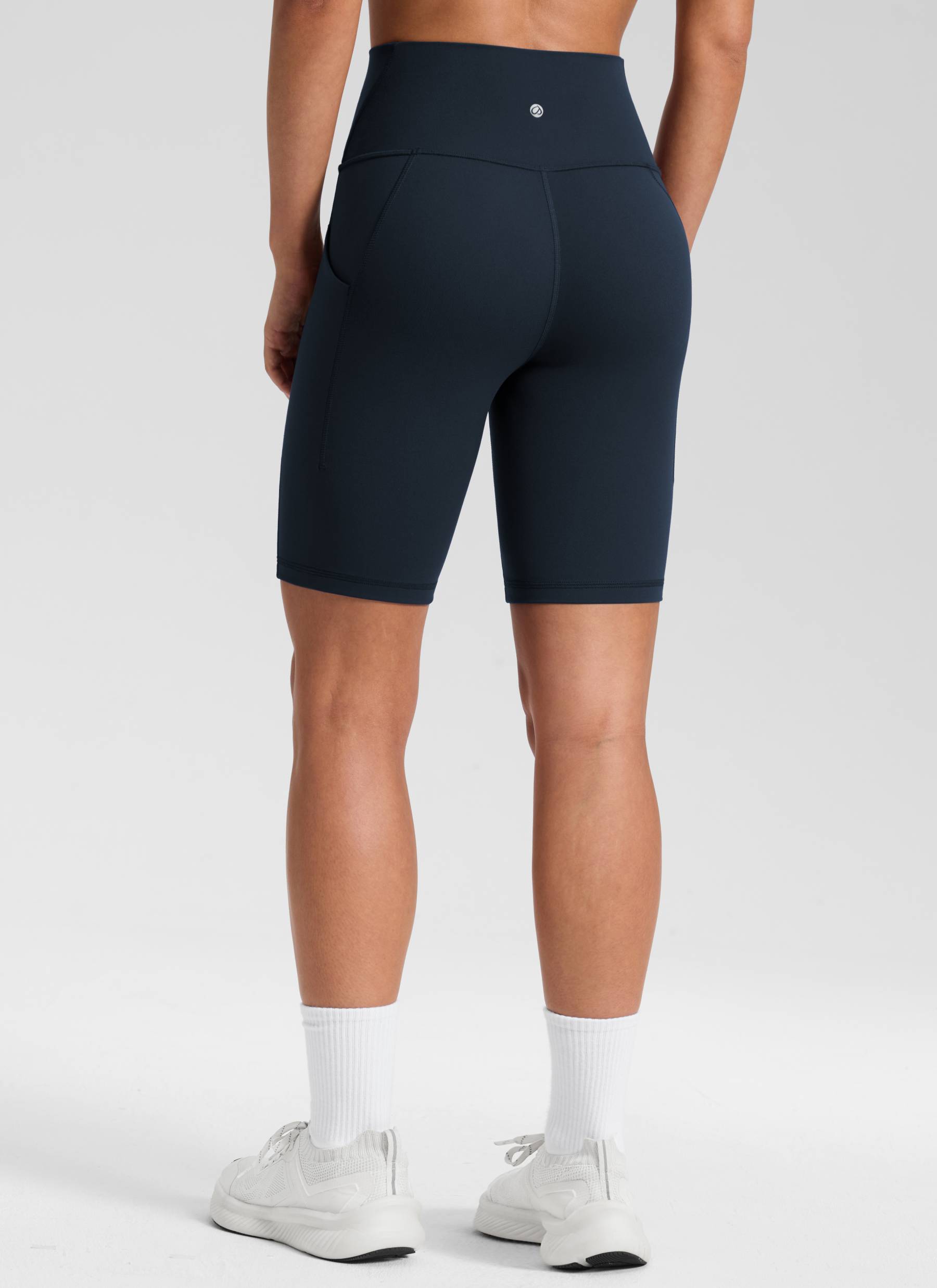شورت يوغا نسائي من CRZ YOGA بخصر مرتفع وتصميم بايكر Butterluxe بطول 8 بوصات، لون أزرق داكن أصلي