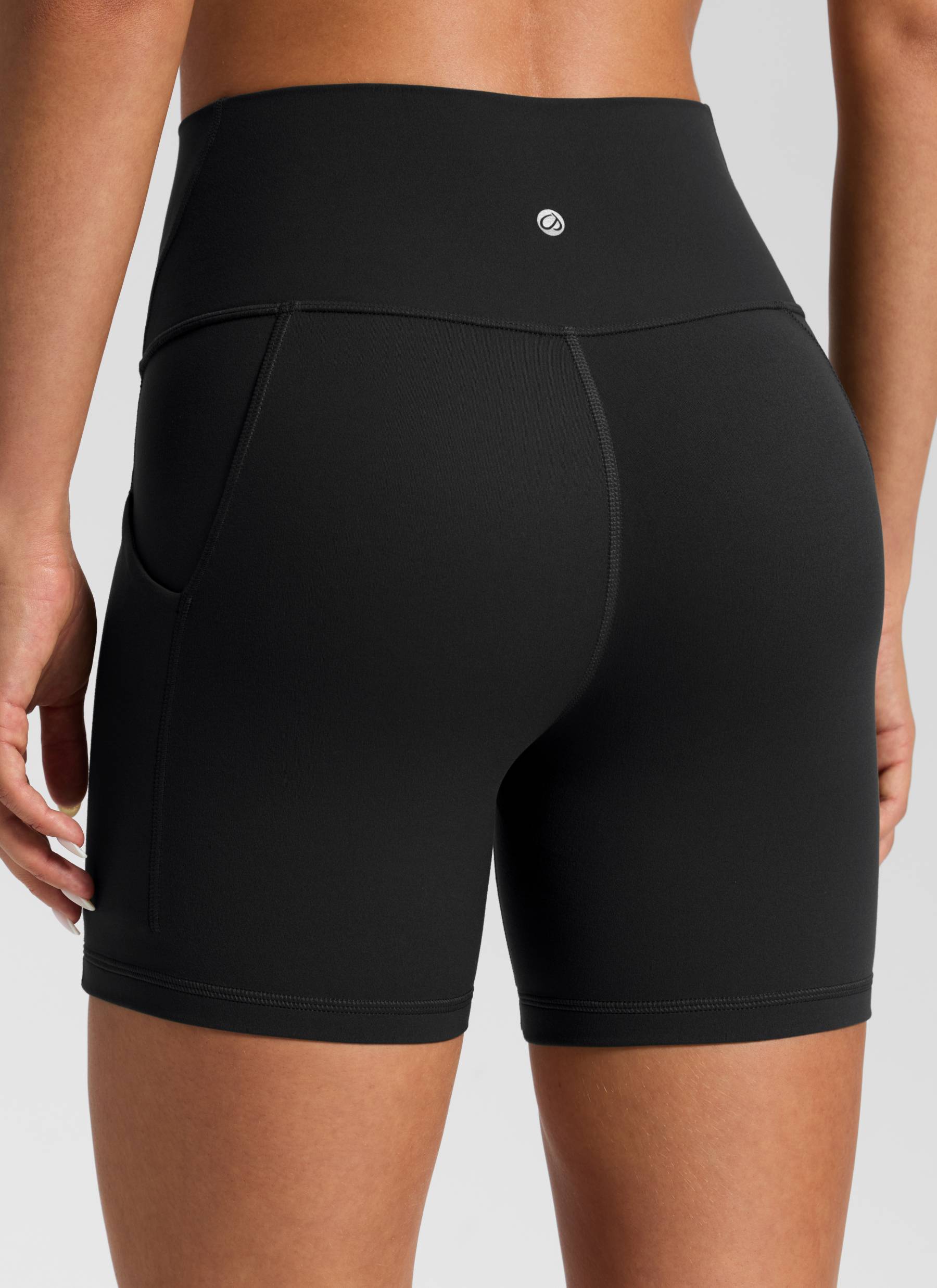 شورت بايكر CRZ YOGA نسائي لليوجا بخصر عالٍ من Butterluxe بجيوب، 13 سم، أسود