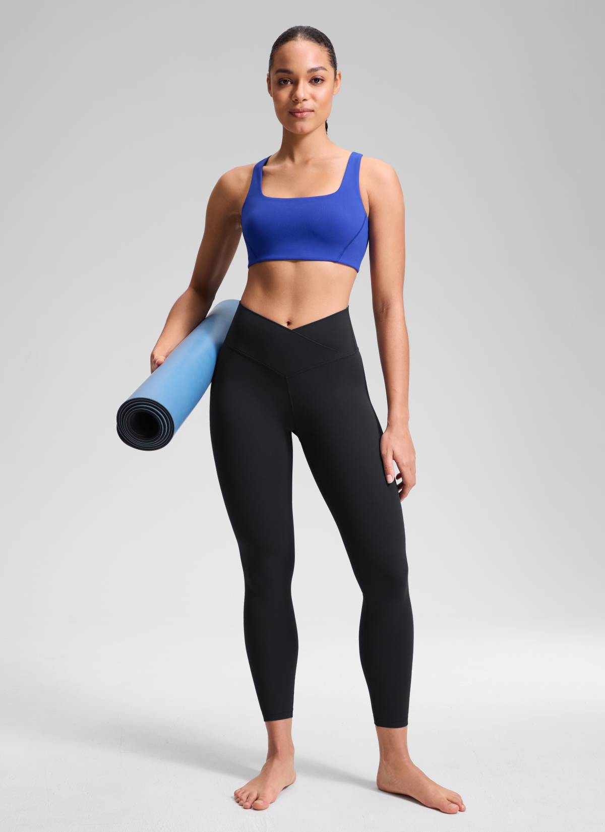 بنطلون ليقنز يوغا نسائي بخصر مرتفع وتصميم متقاطع على شكل حرف V من CRZ YOGA بطول 64 سم، لون أسود