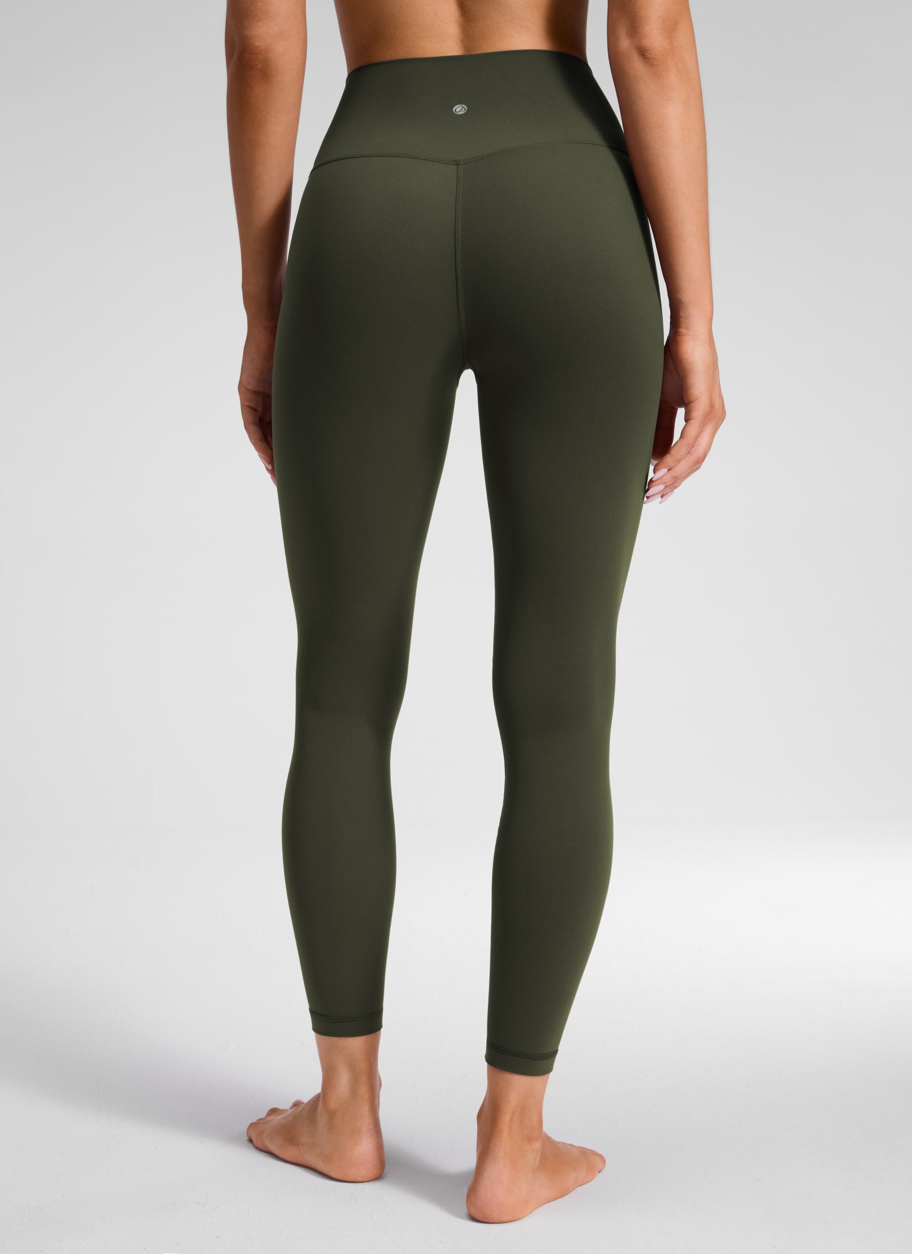 بنطلون ليقنز يوغا نسائي بخصر مرتفع وتصميم متقاطع على شكل حرف V من CRZ YOGA بطول 64 سم، لون أخضر زيتوني