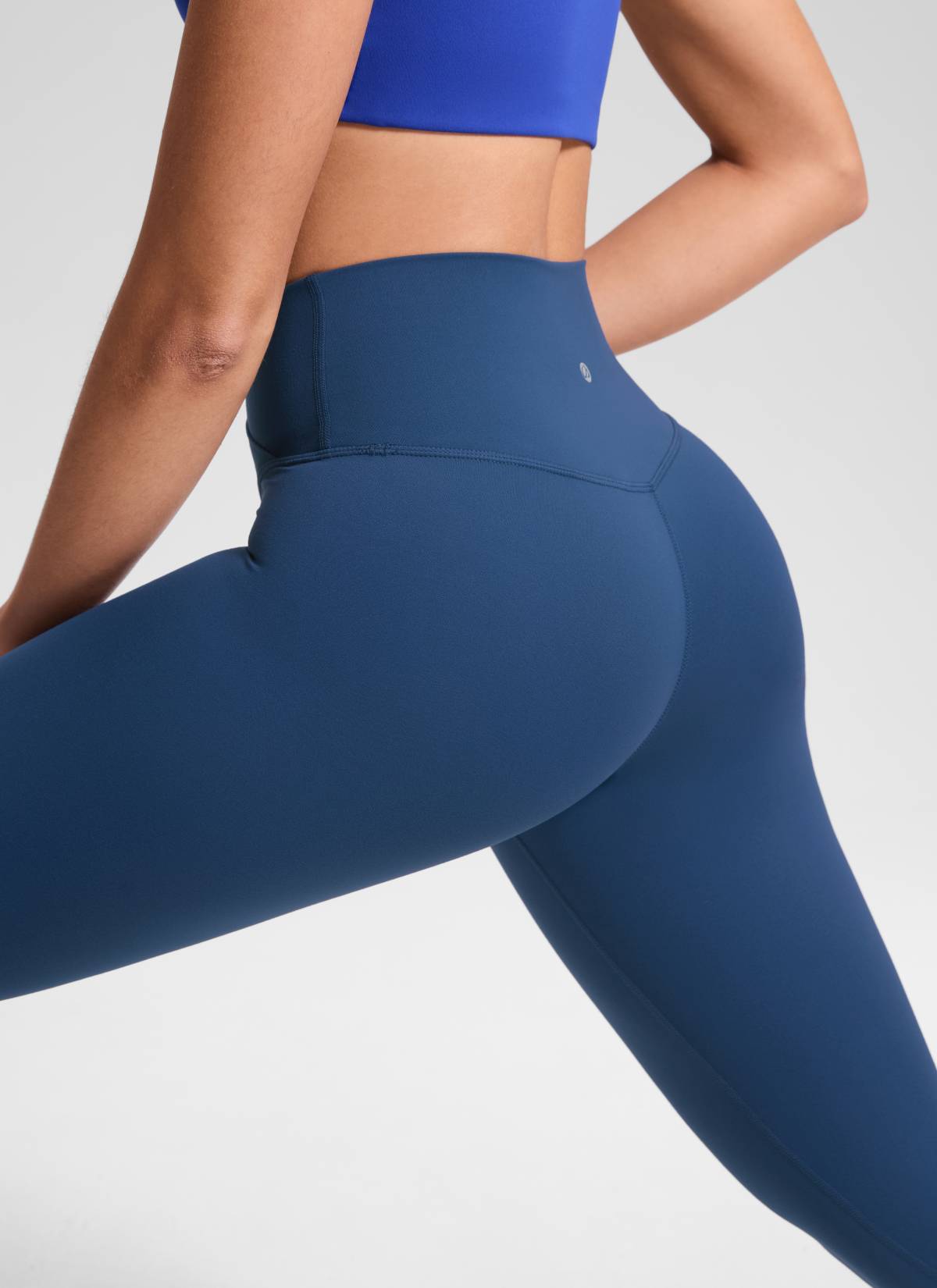 CRZ YOGA - بنطال Butterluxe نسائي بخصر مرتفع من قماش Butterluxe »، بطول 25 بوصة، وفتحة على شكل حرف V، بلون أزرق بحري فرنسي