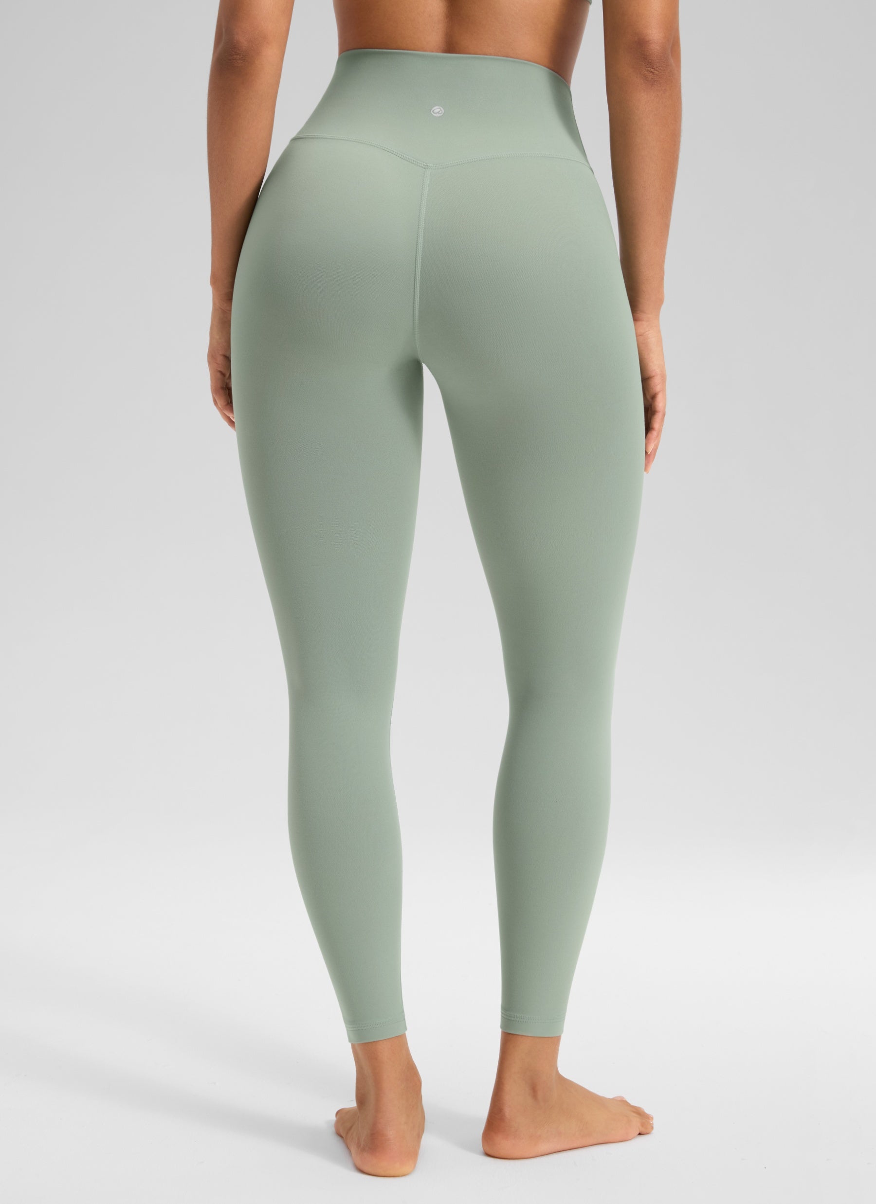 بنطلون ليقنز يوغا نسائي بخصر مرتفع وتصميم متقاطع على شكل حرف V من CRZ YOGA بطول 64 سم، لون أخضر بالم كورت