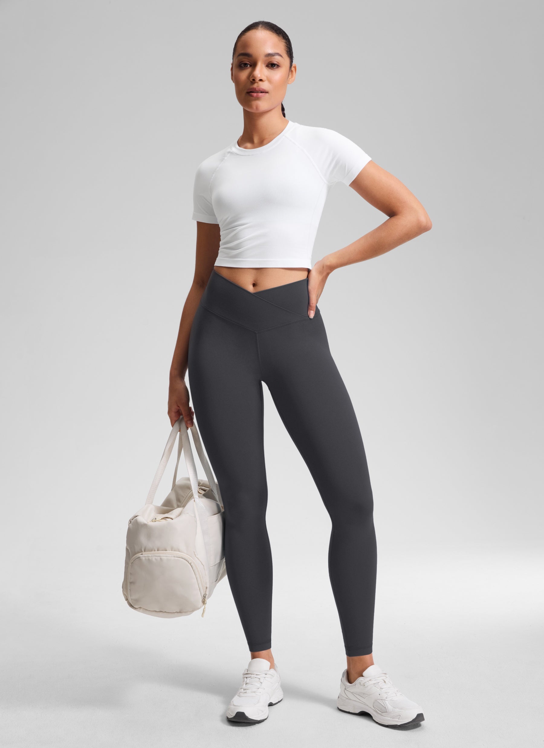 بنطلون ضيق لليوغا Butterluxe بخصر مرتفع وقصة على شكل حرف V للنساء من CRZ YOGA، طول 71 سم، رمادي غامض
