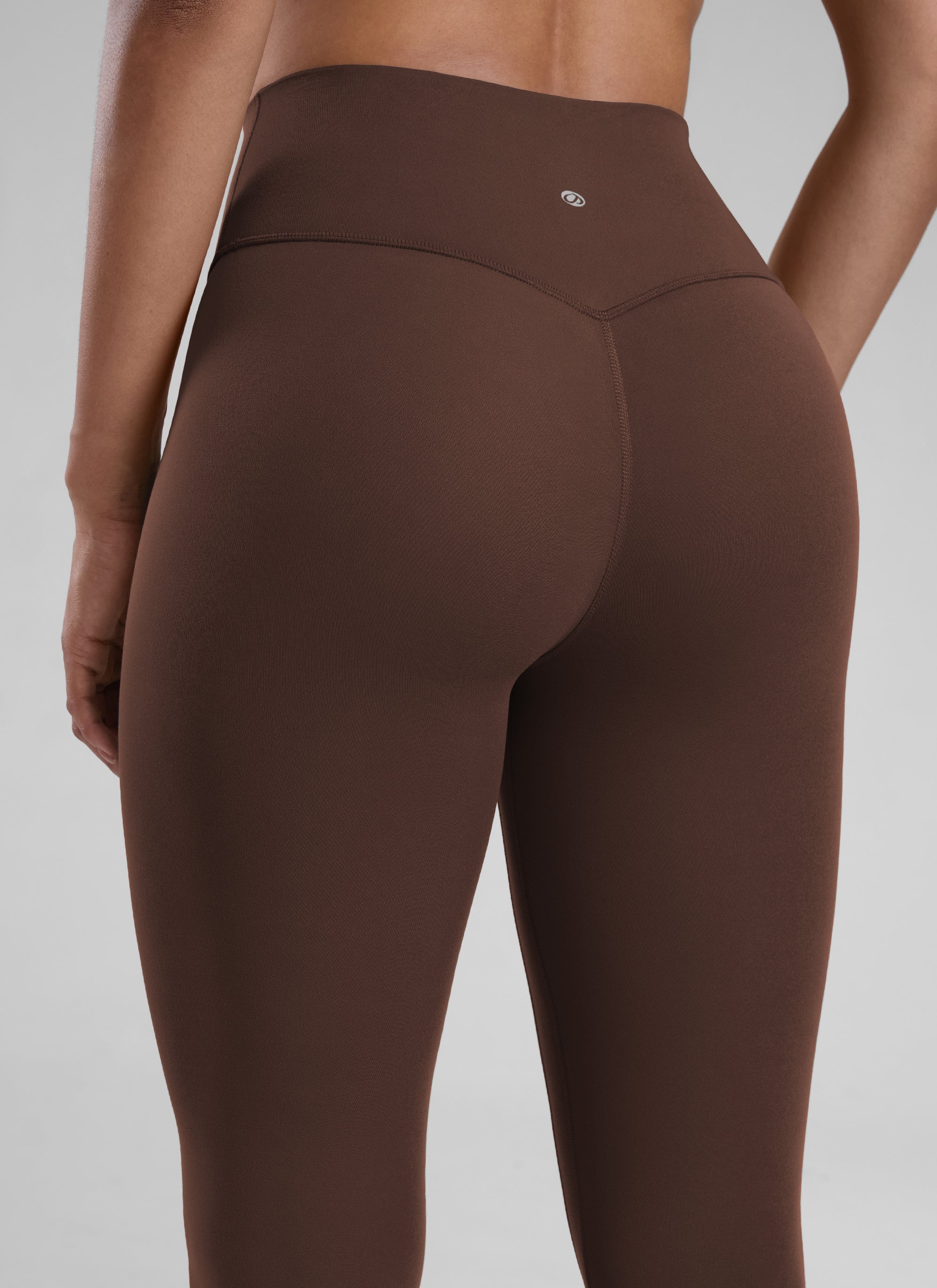 ليقنز يوغا Butterlift نسائي للتمارين من CRZ YOGA، بخصر عالٍ، 64 سم، بني لافا