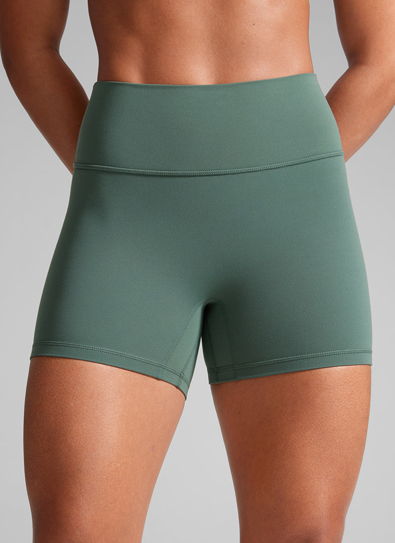 شورت CRZ YOGA نسائي Butterlift رياضي للتمارين وركوب الدراجات بتصميم رفع المؤخرة - أخضر غابة داكن